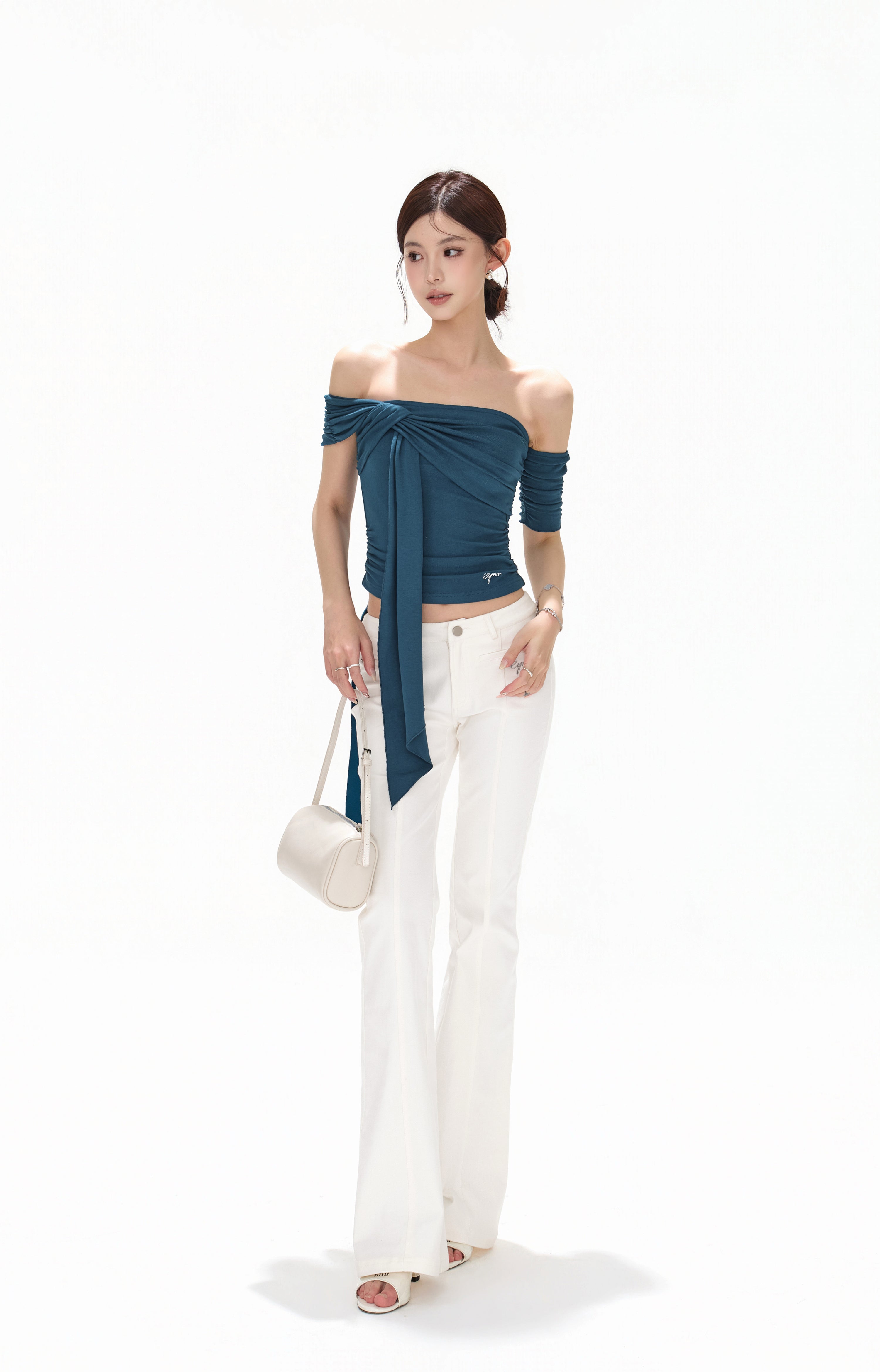 CYNR CY260402 Ribbon pleated twisted diagonal shoulder knitted top