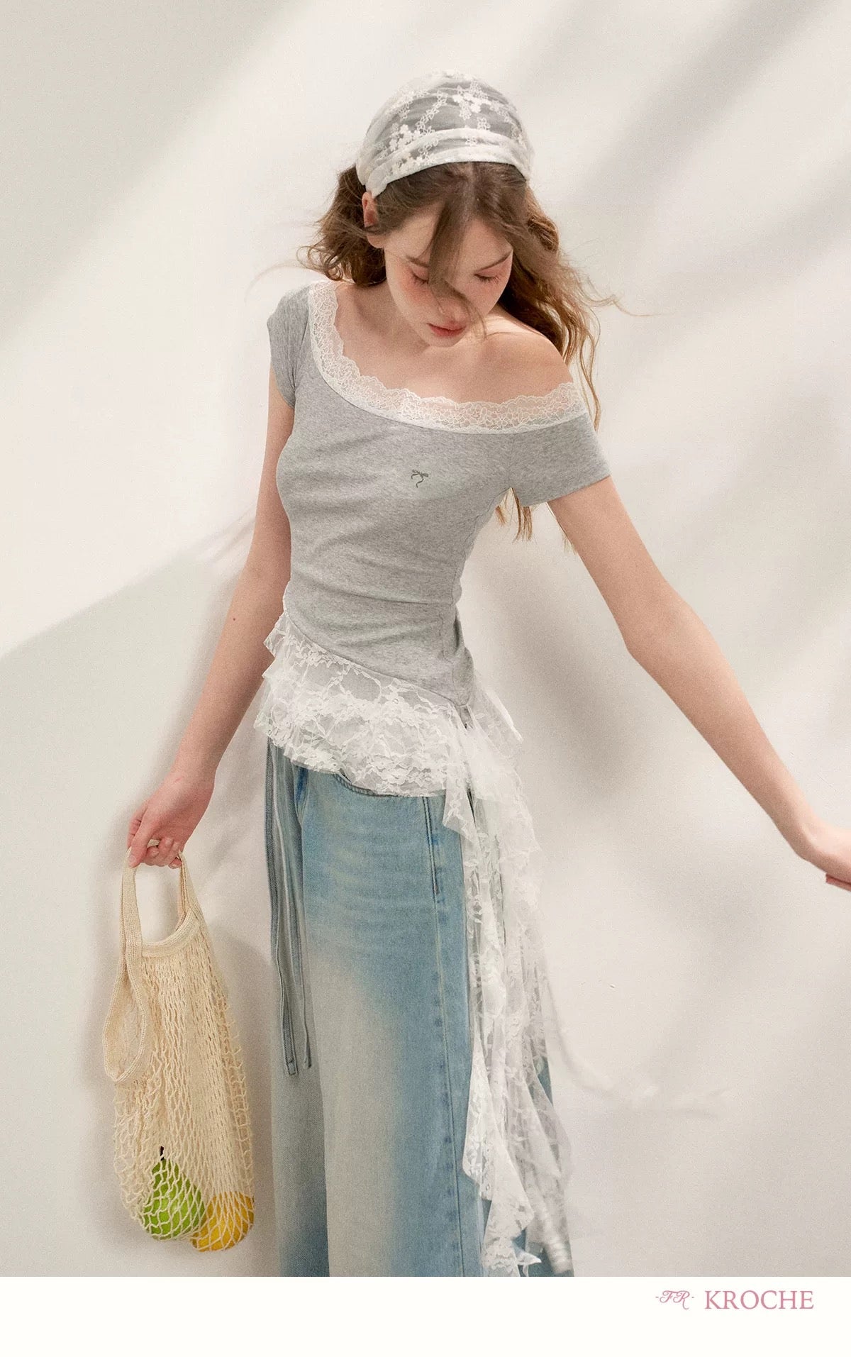 Kroche Lace splicing off-shoulder T-shirt