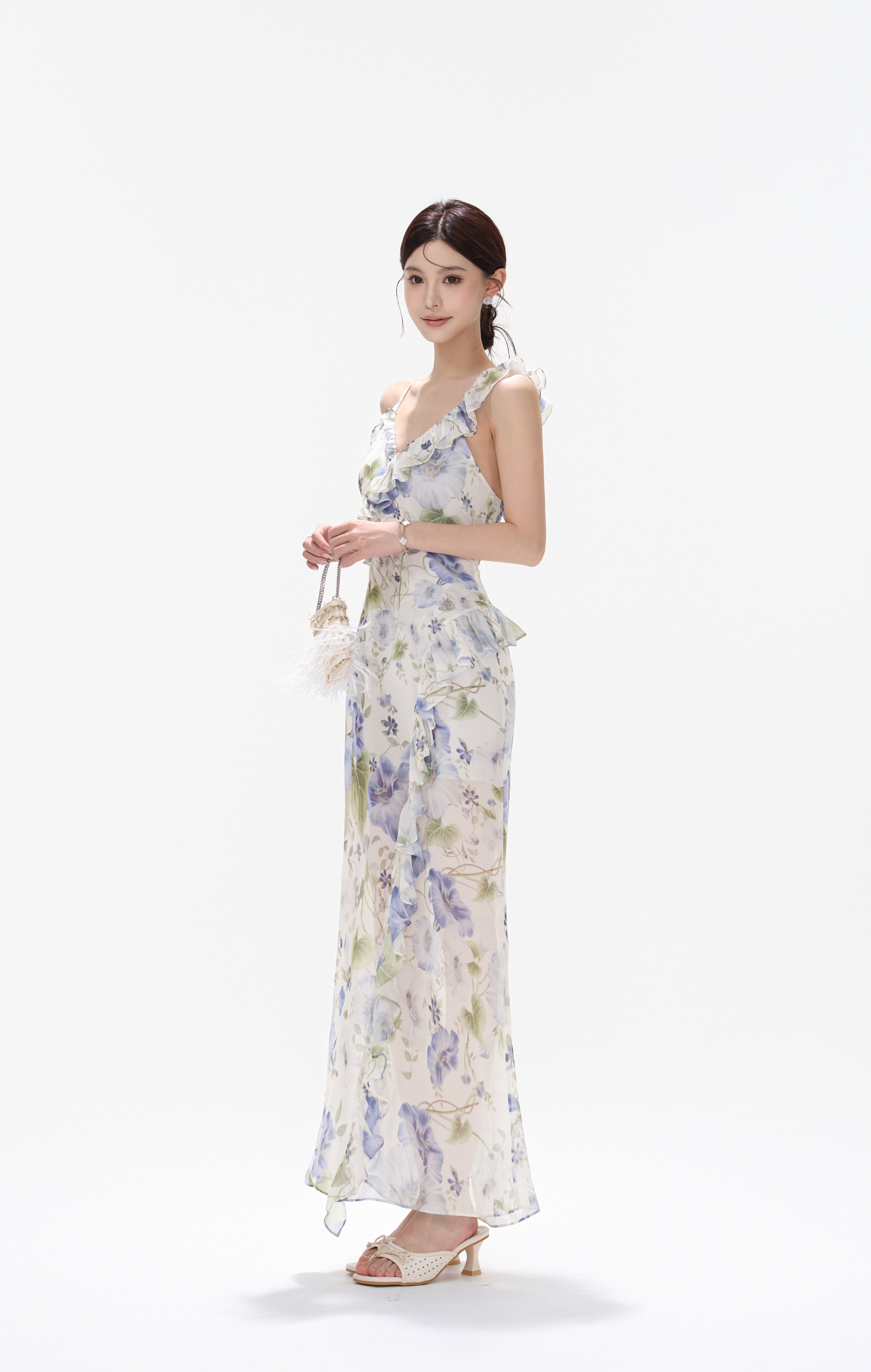 CYNR CY260466DLW Ruffle V-neck floral suspender dress