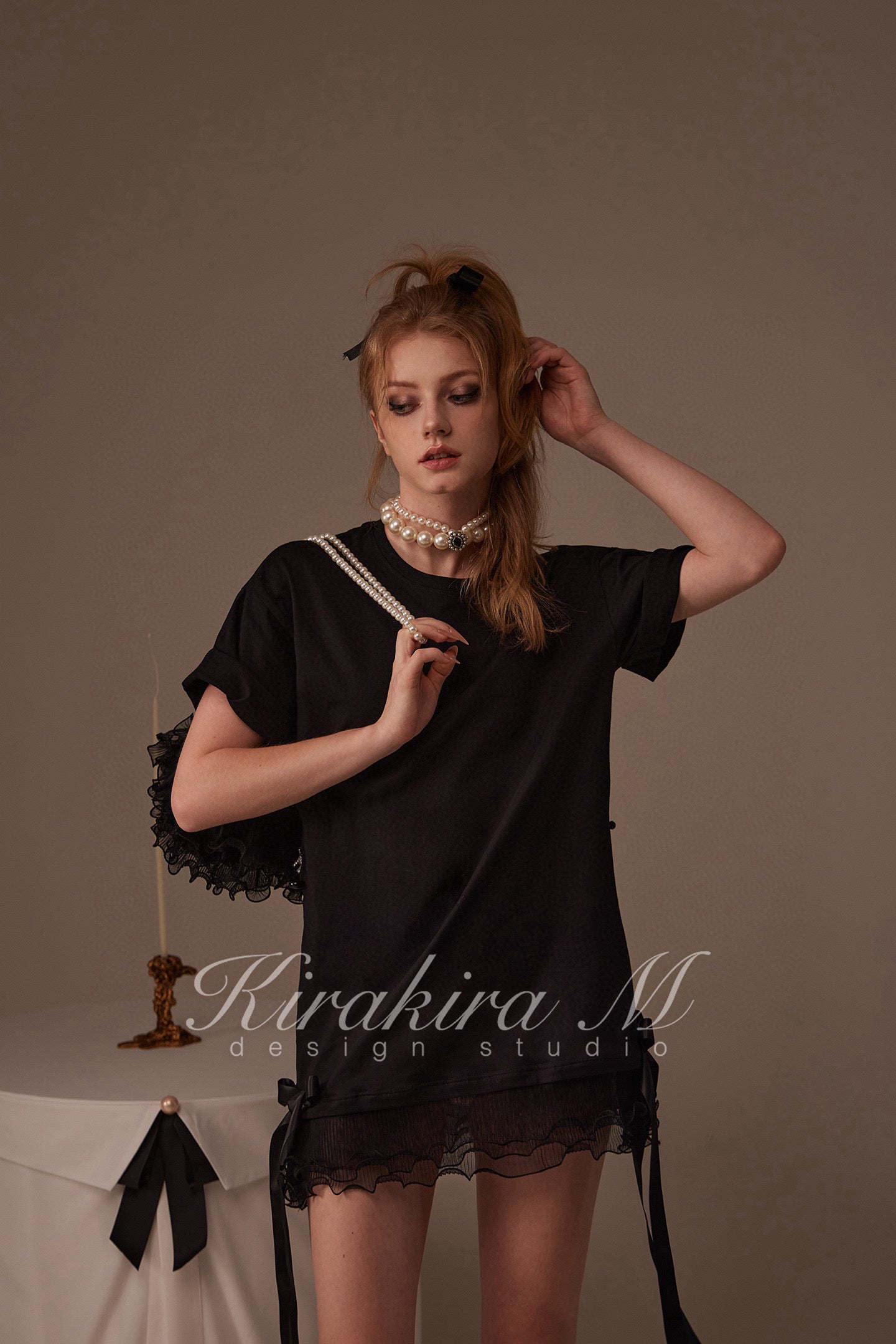 Kirakira.M Black bow loose T-shirt (Multiple ways to wear)