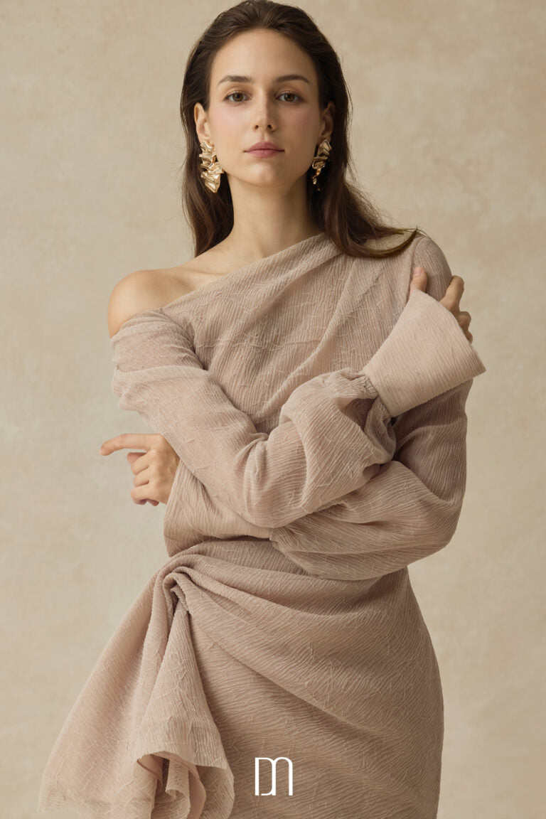 BYDENIO Elarion Asymmetrical mermaid dress with long sleeves