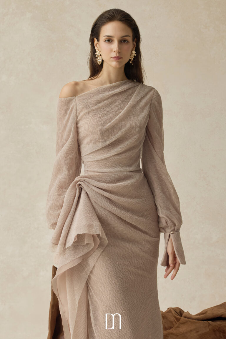 BYDENIO Elarion Asymmetrical mermaid dress with long sleeves