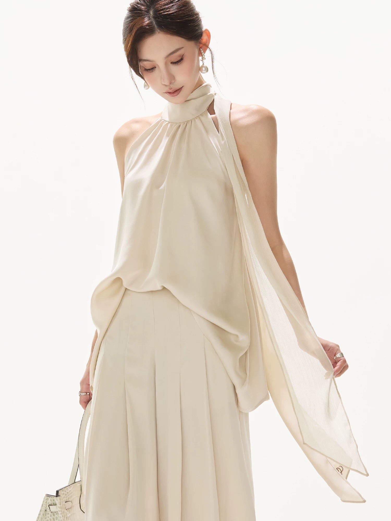 CYNR Satin ribbon irregular neck top