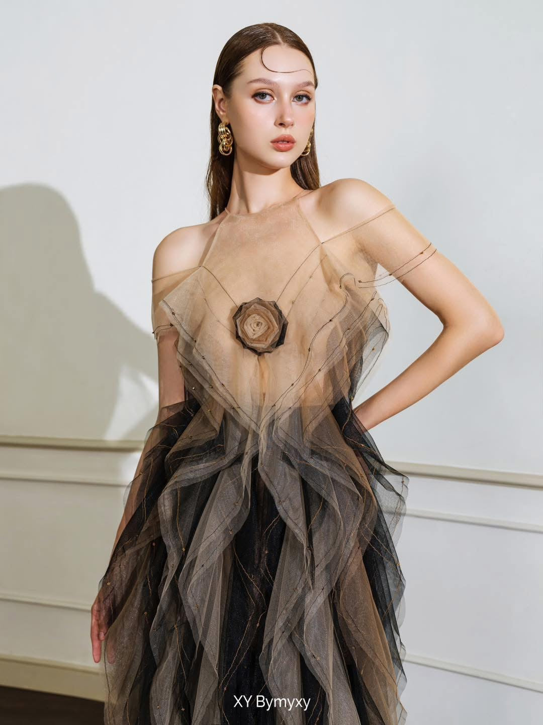 XY Bymyxy Black Nude Rose in fall dress