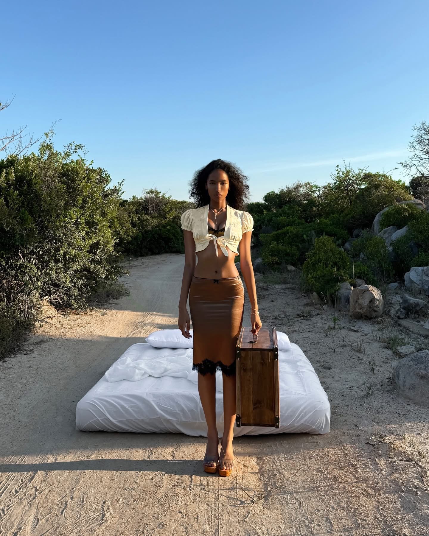 Huelley Huelley Marta Top & Marta Bra & Marta Skirt