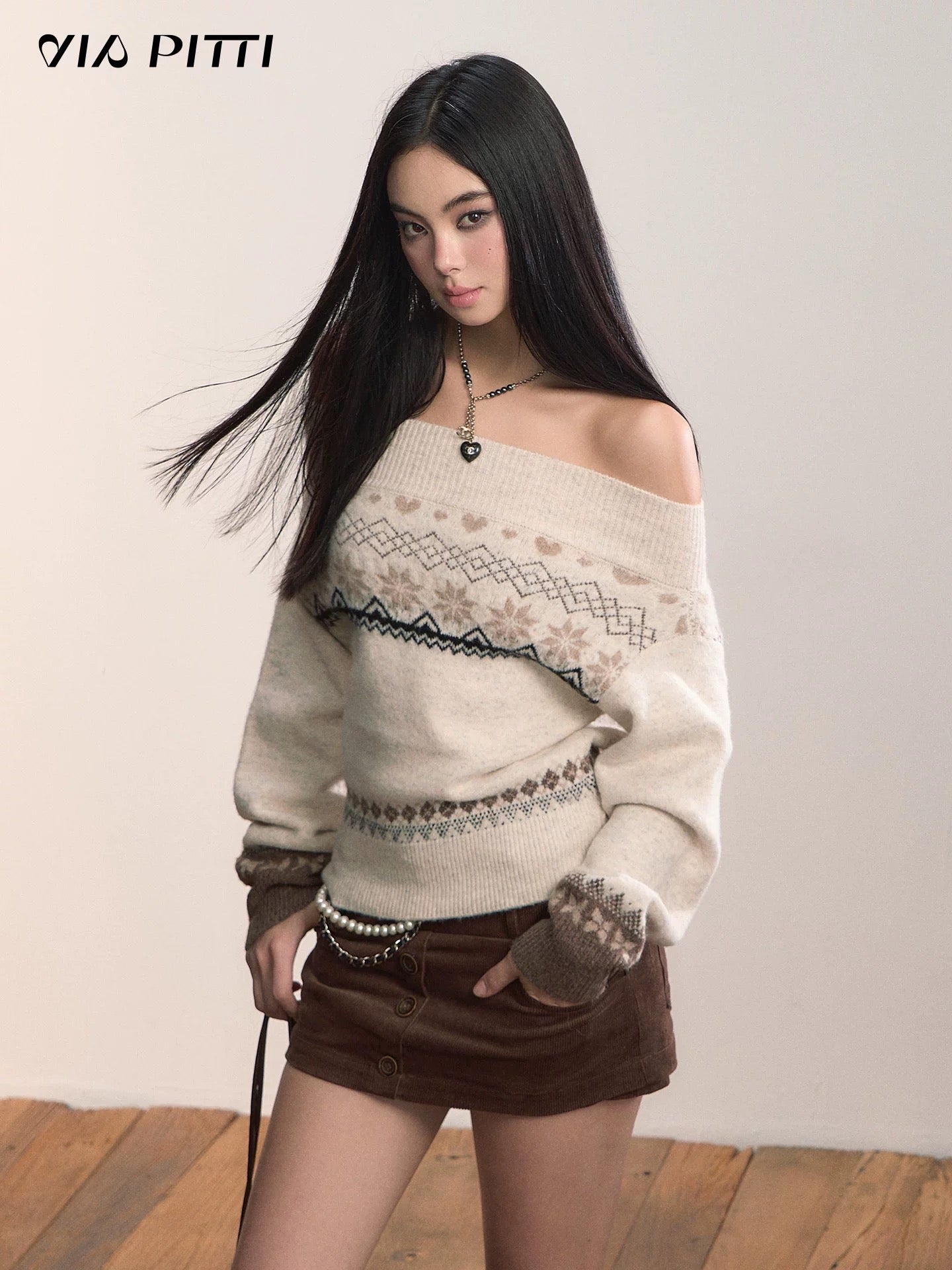 VIA PITTI VIADK670 Fel Island contrasting one shoulder sweater