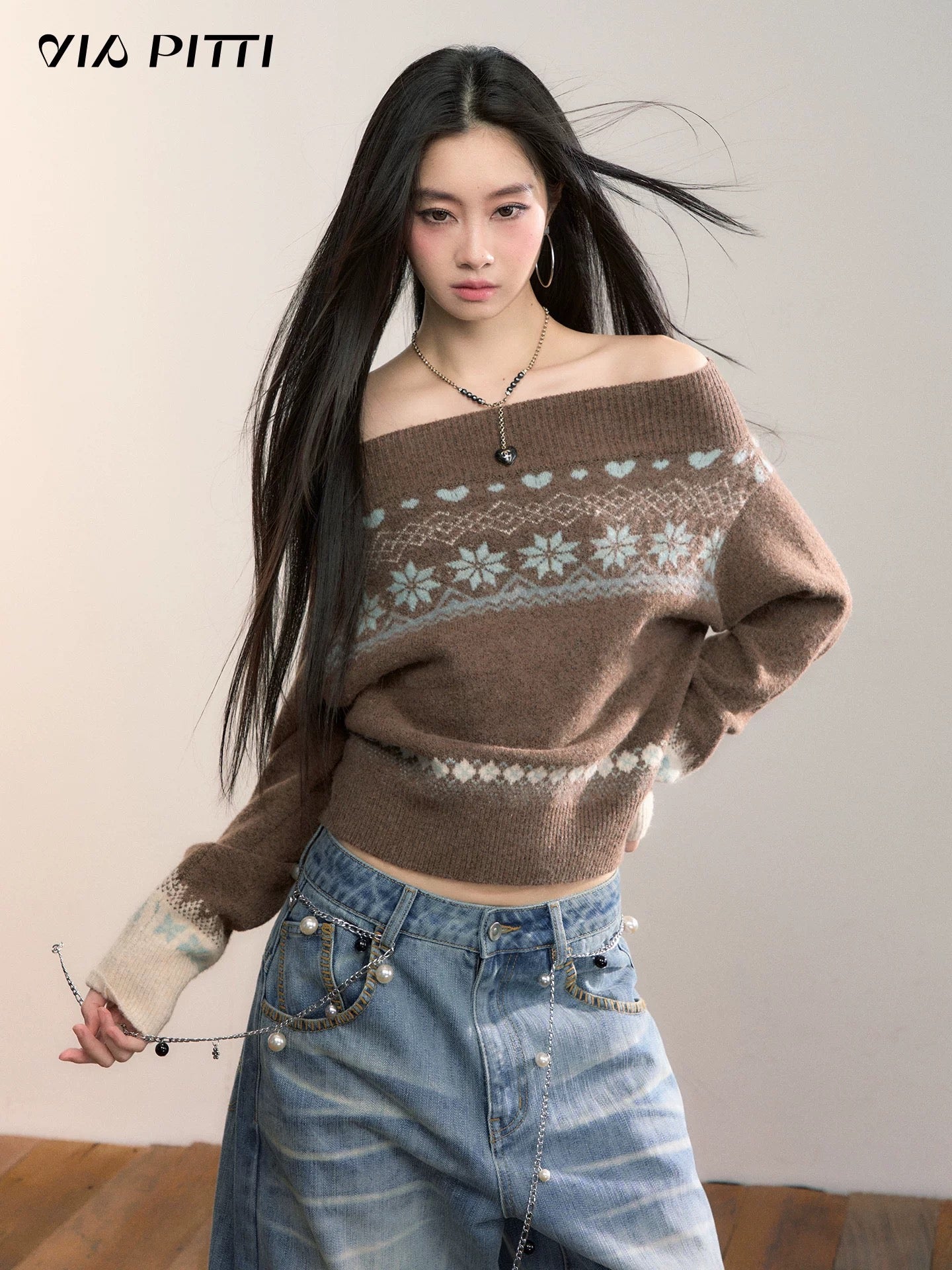 VIA PITTI VIADK670 Fel Island contrasting one shoulder sweater