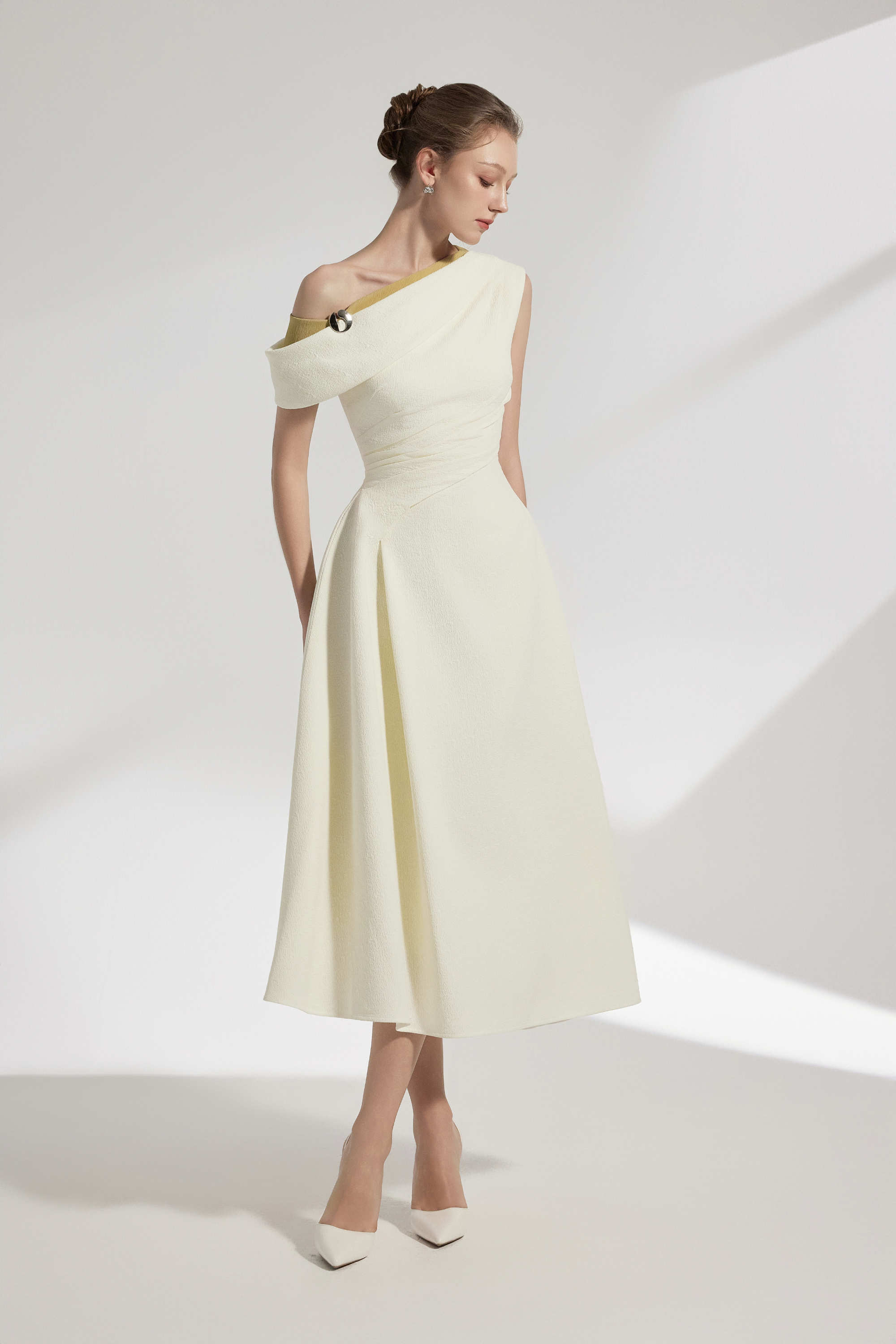 BYDENIO Elan Two-tone Off-shoulder Midi Dress
