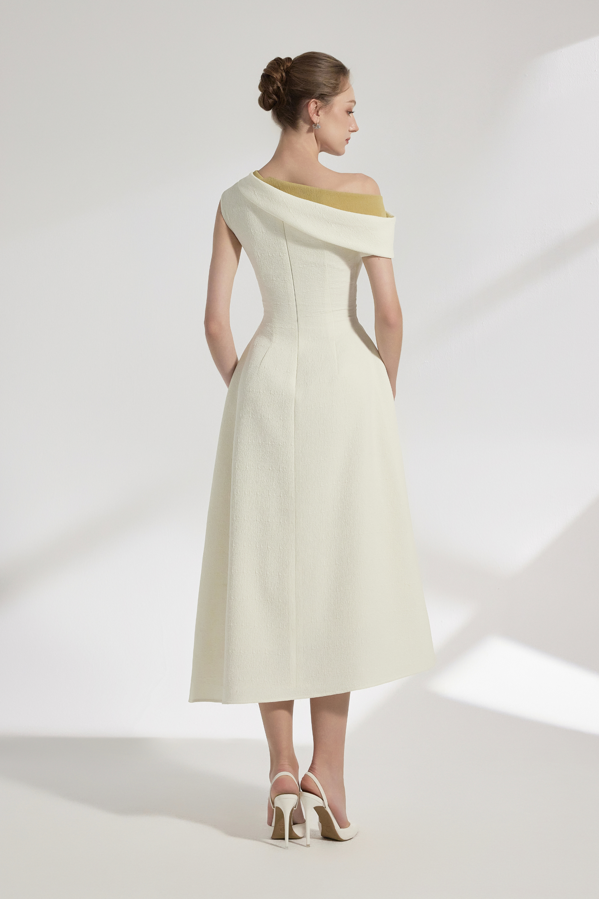BYDENIO Elan Two-tone Off-shoulder Midi Dress