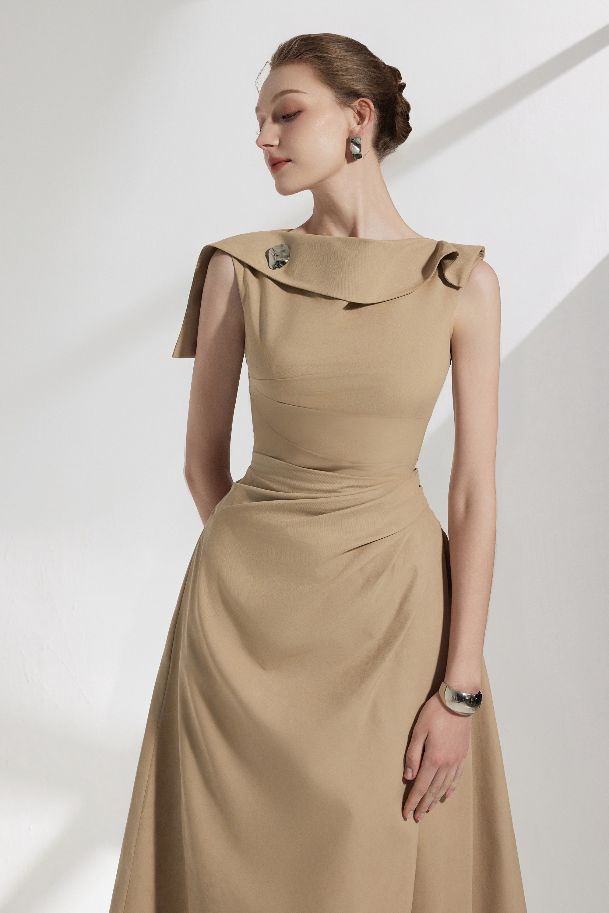 BYDENIO Solene Midi Dress With Flipped-collar