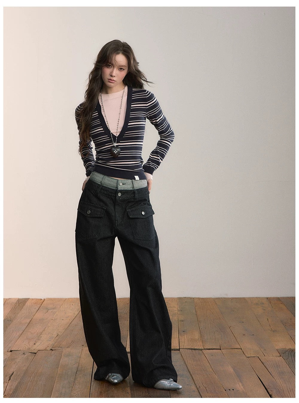 VIA PITTI VIADK637 Contrast striped round neck long sleeved knitted sweater