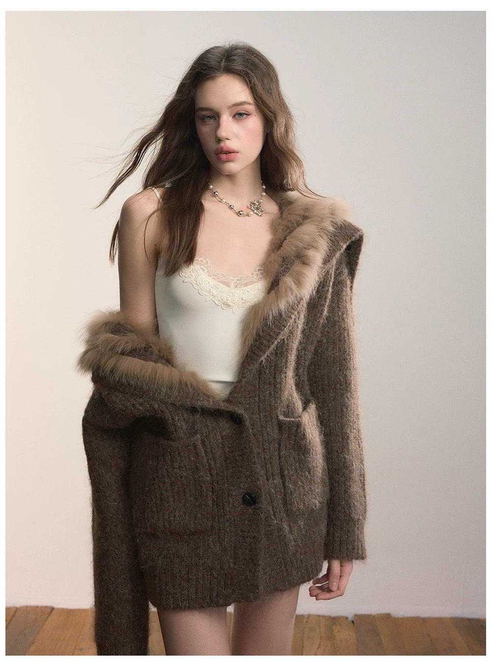 VIA PITTI VIADK672 Big collar plush cardigan