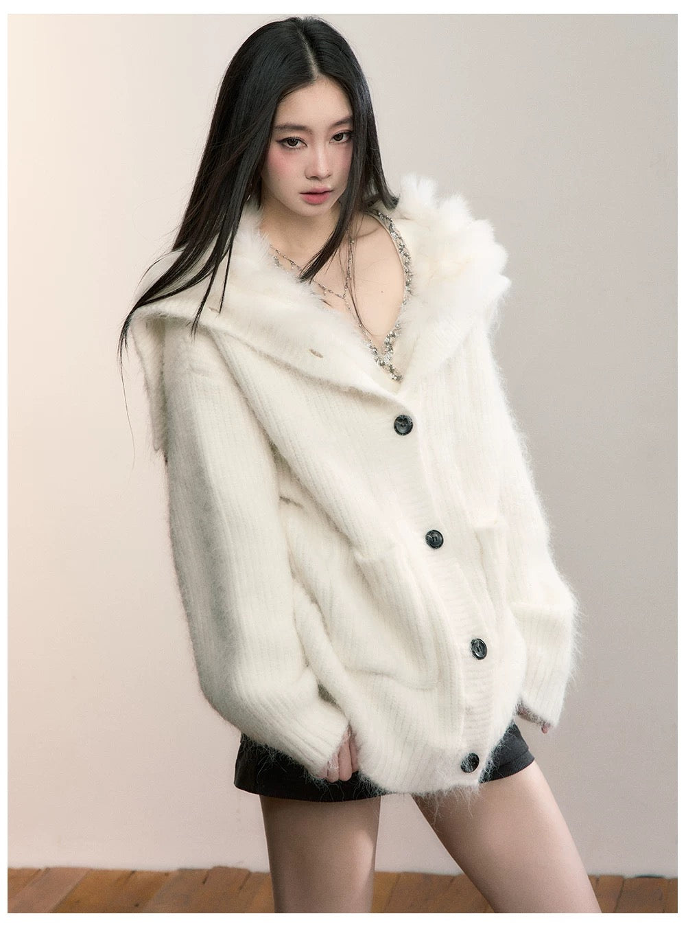 VIA PITTI VIADK672 Big collar plush cardigan