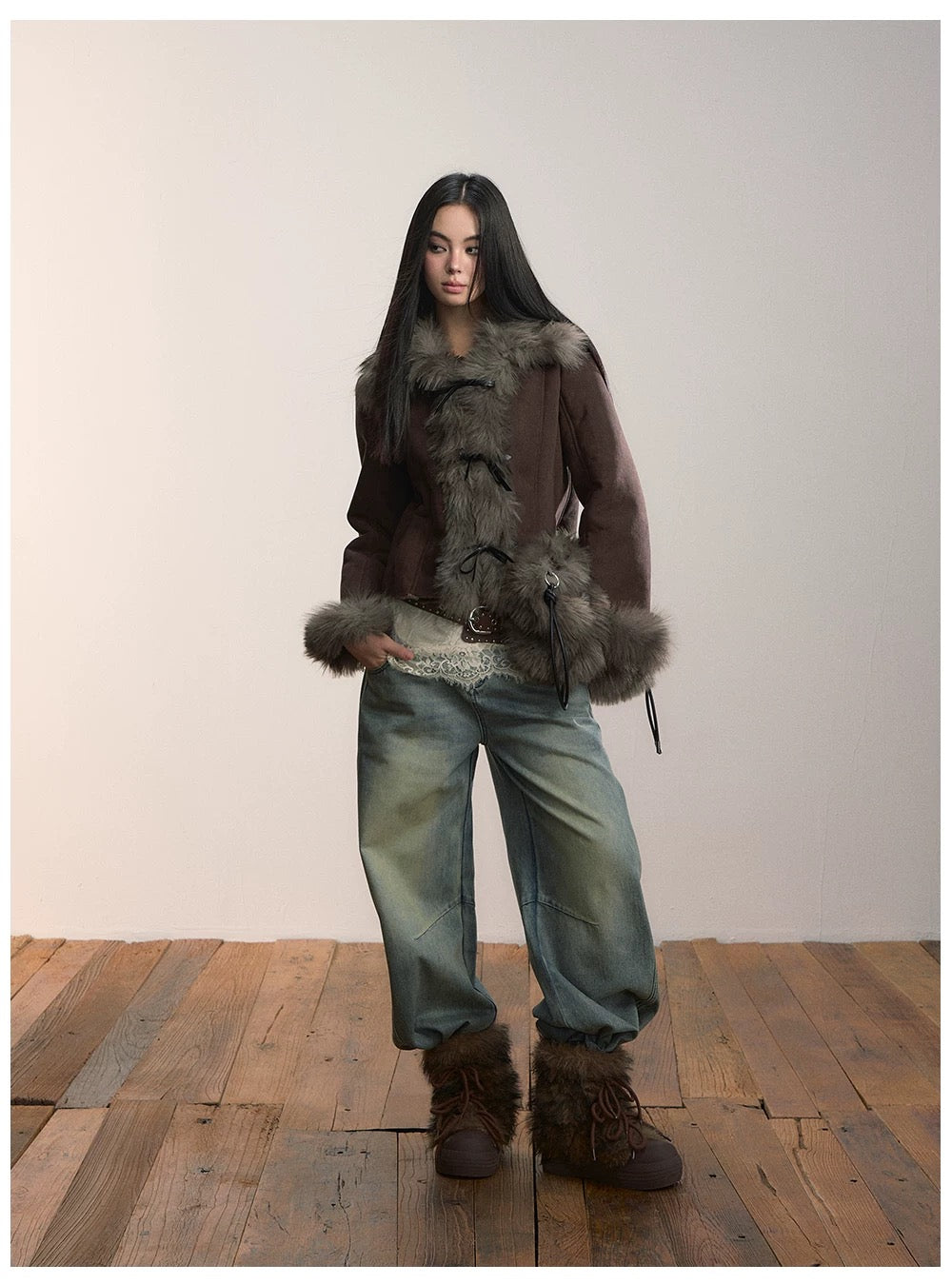 VIA PITTI VIADC590 Bow tie strap imitation fur one-piece jacket