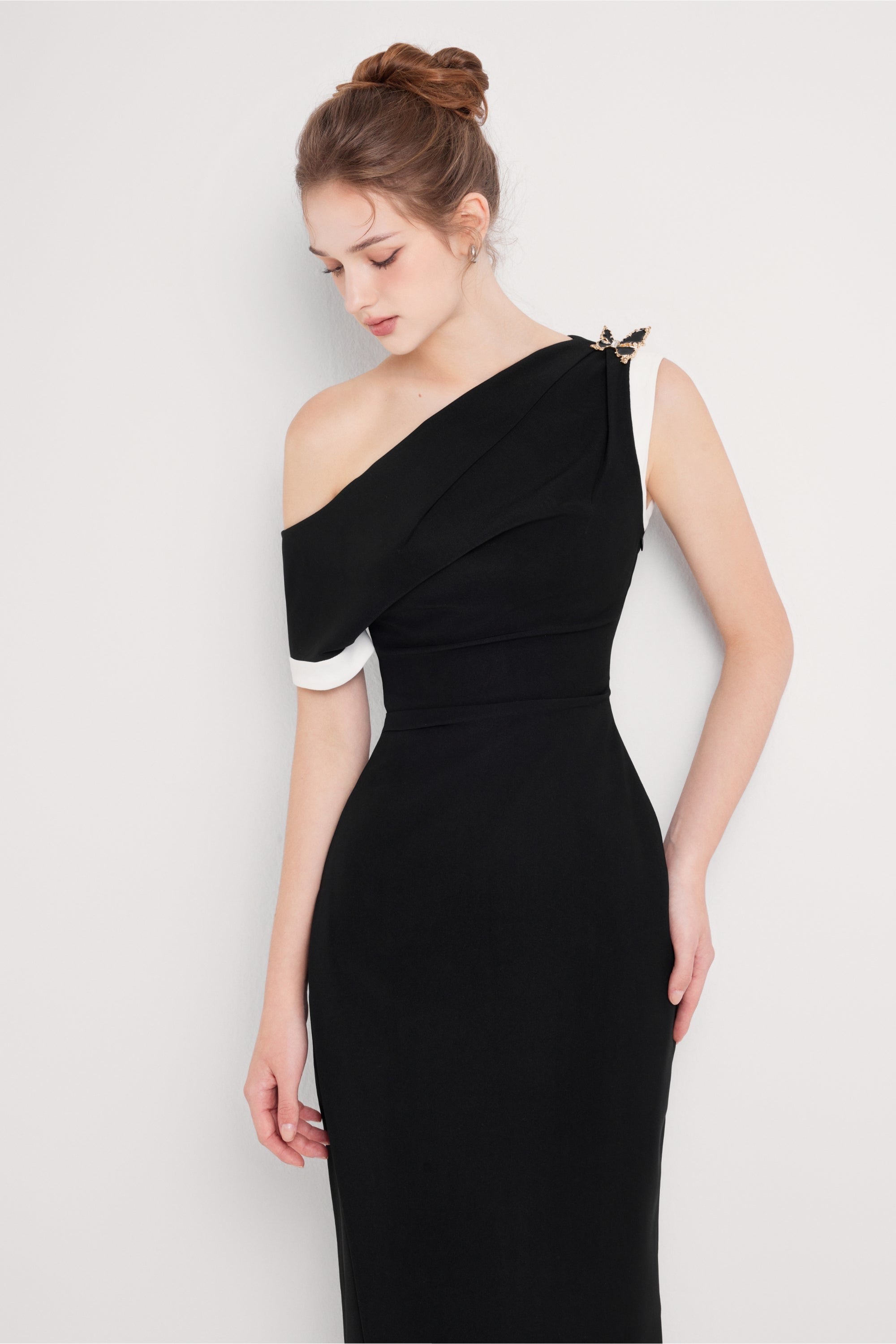 BYDENIO Otis Pencil Midi Dress