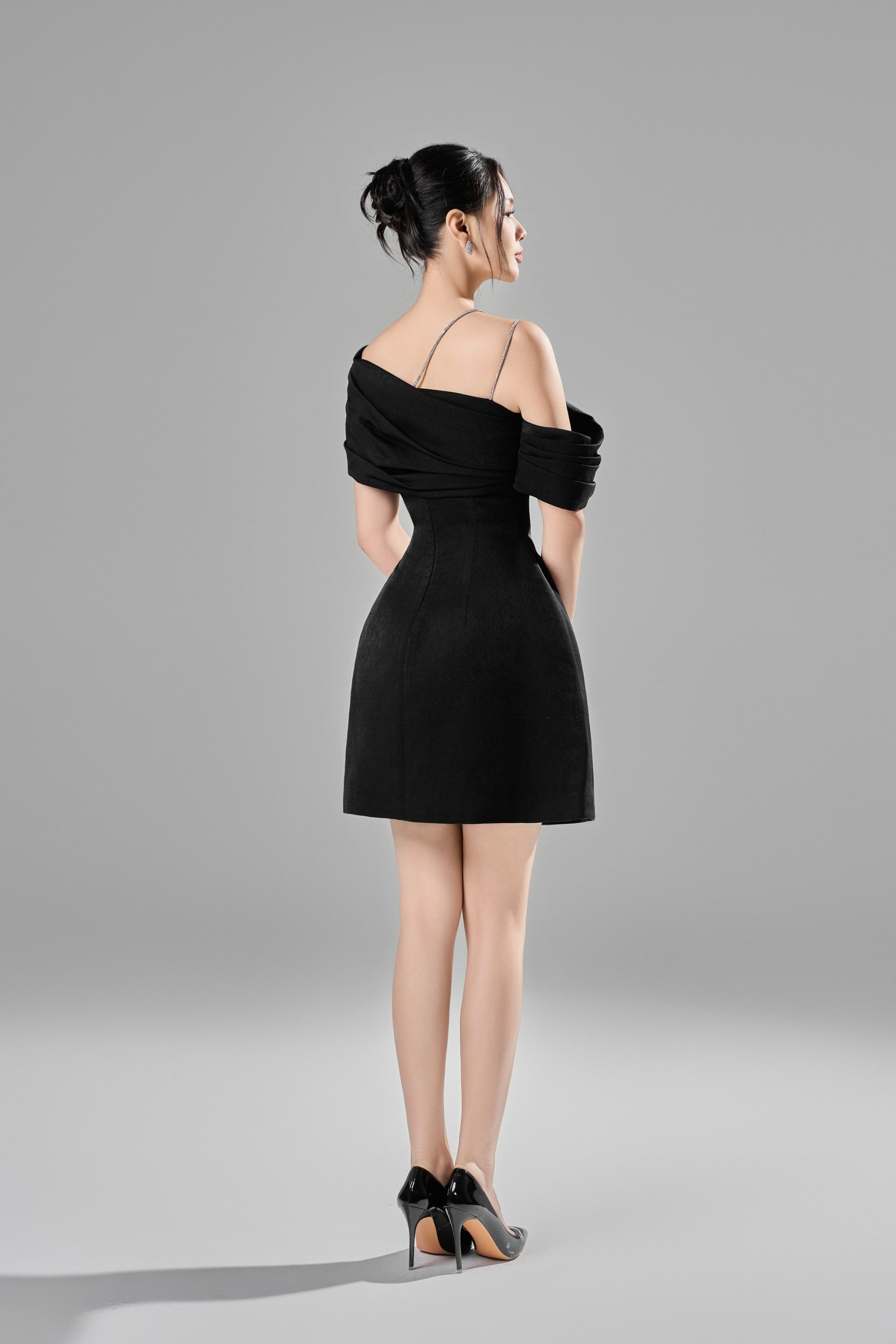 BYDENIO Elle Off-shoulder Mini Dress