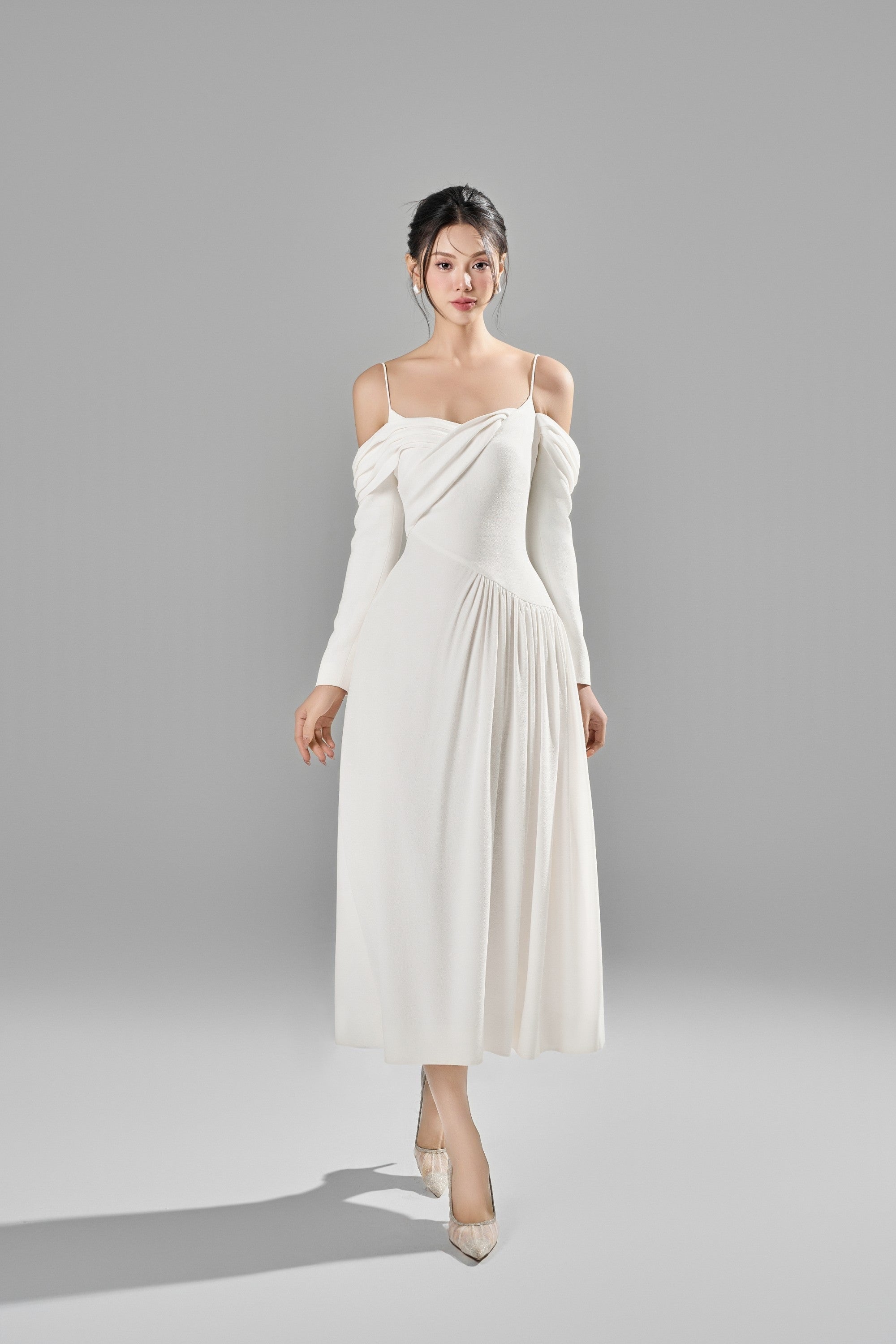 BYDENIO Letty Off-shoulder Pleated Dress