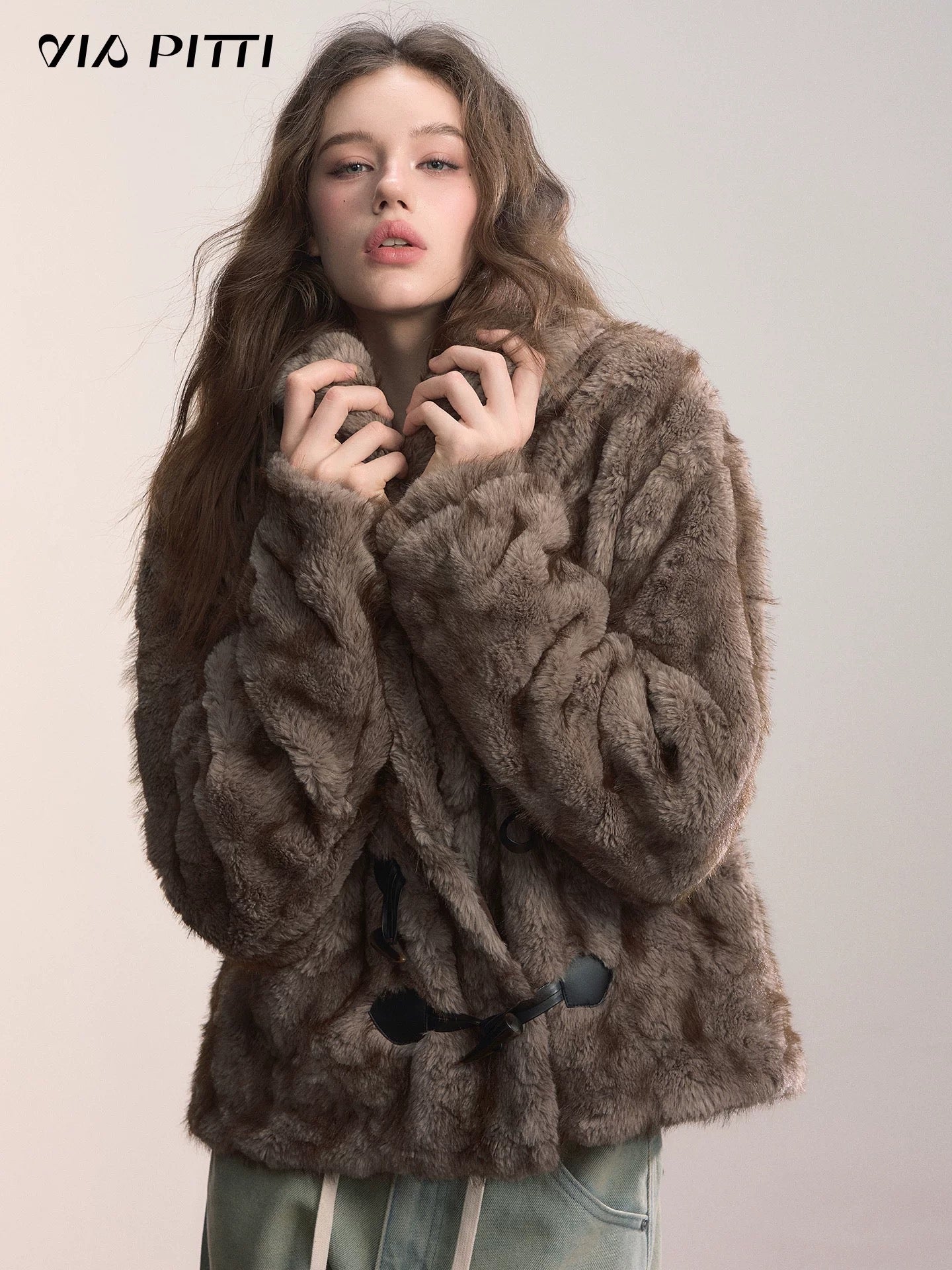 VIA PITTI VIADK577 Environmentally friendly fur cow horn buckle jacket