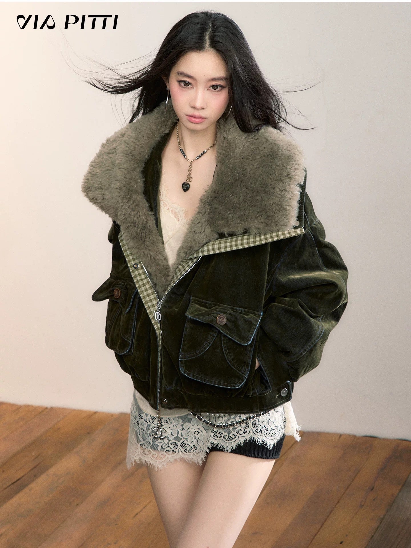 VIA PITTI VIADC664 Velvet denim fur collar down jacket
