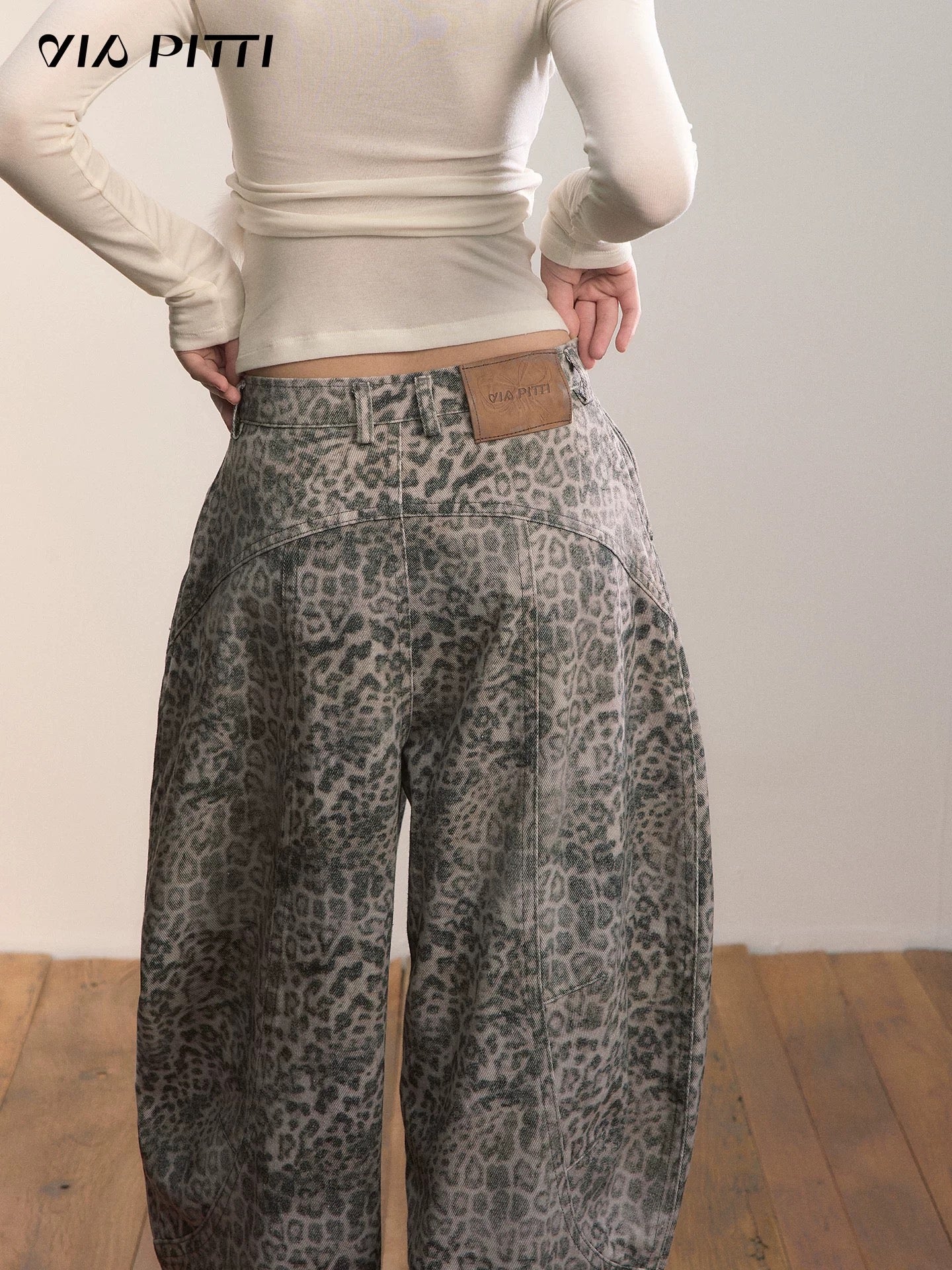 VIA PITTI VIADP674 Leopard print casual jeans