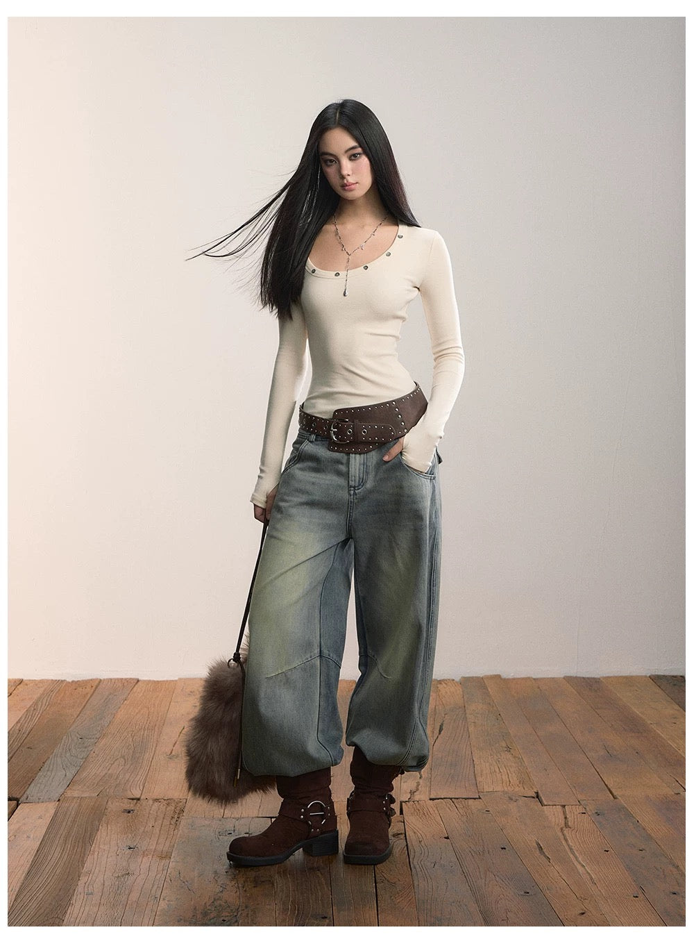 VIA PITTI VIADTP623 Irregular U-neck base long sleeved knitted sweater