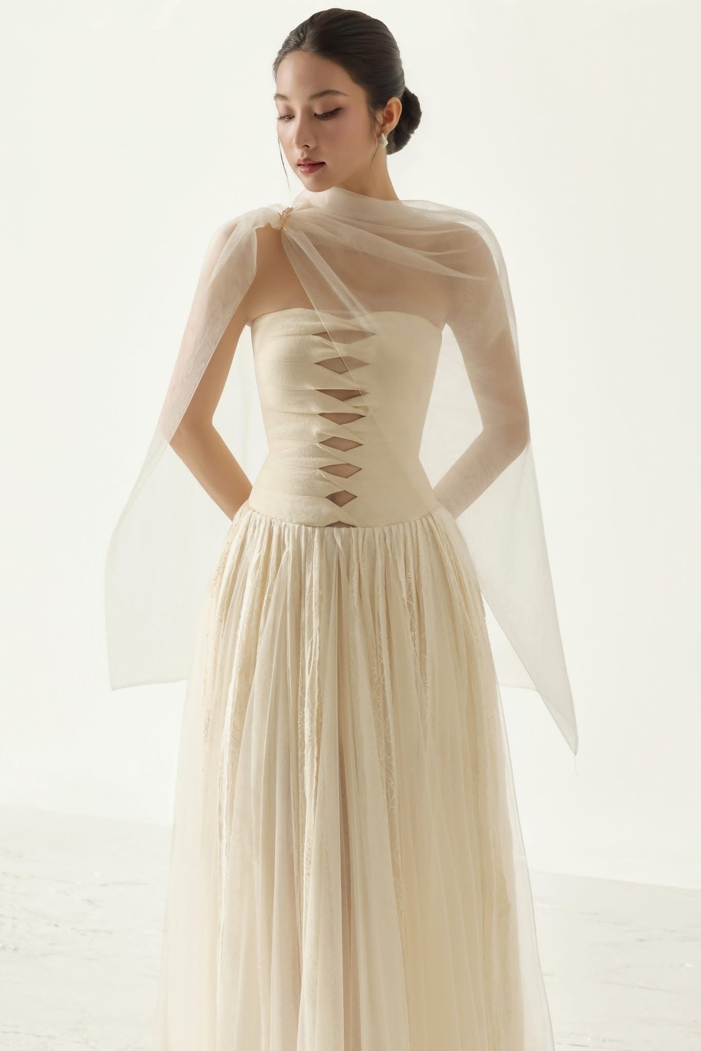 BYDENIO Elizabeth strapless lace mesh dress