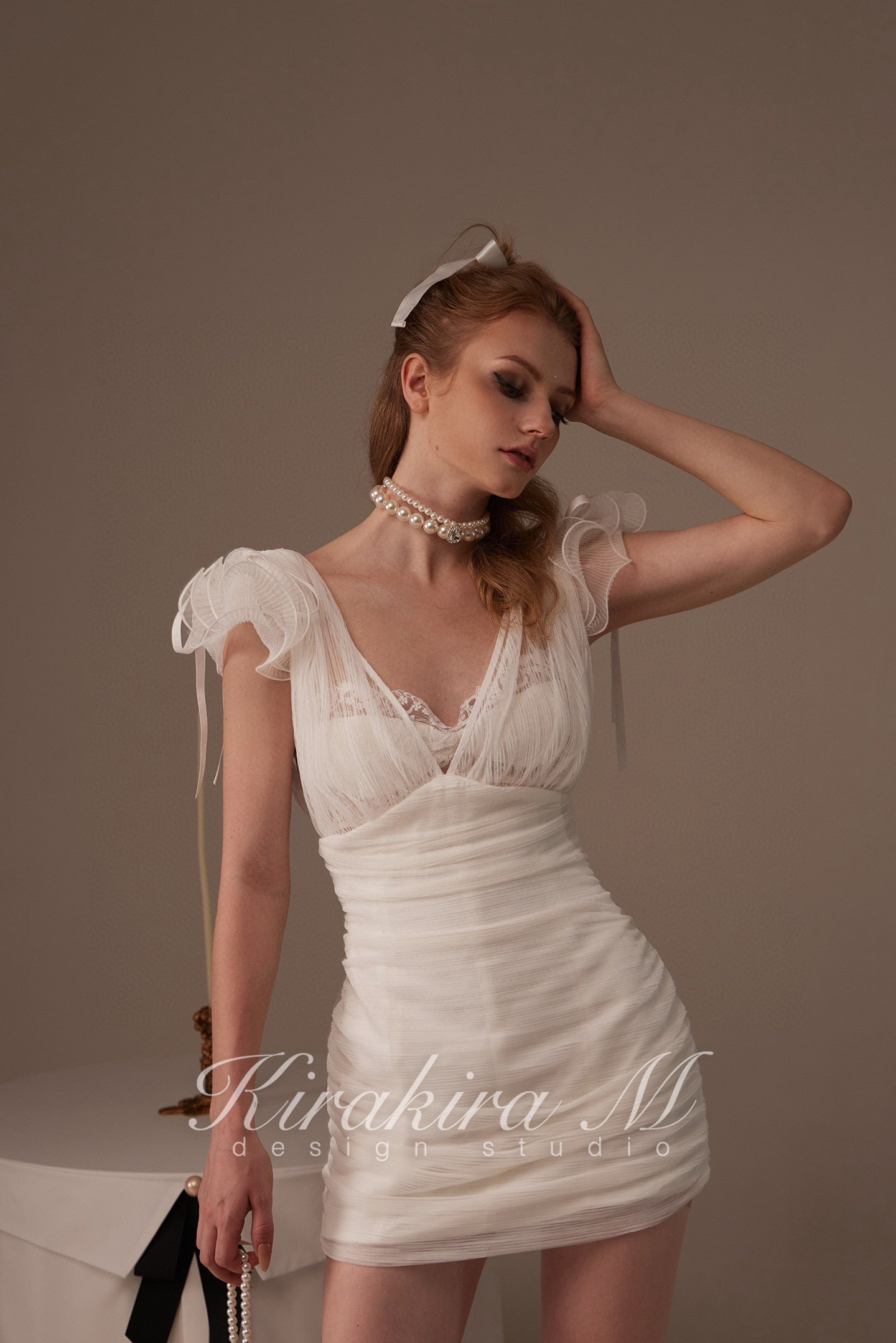 Kirakira.M White 2-picec set of deep v coller dress +lace bra set