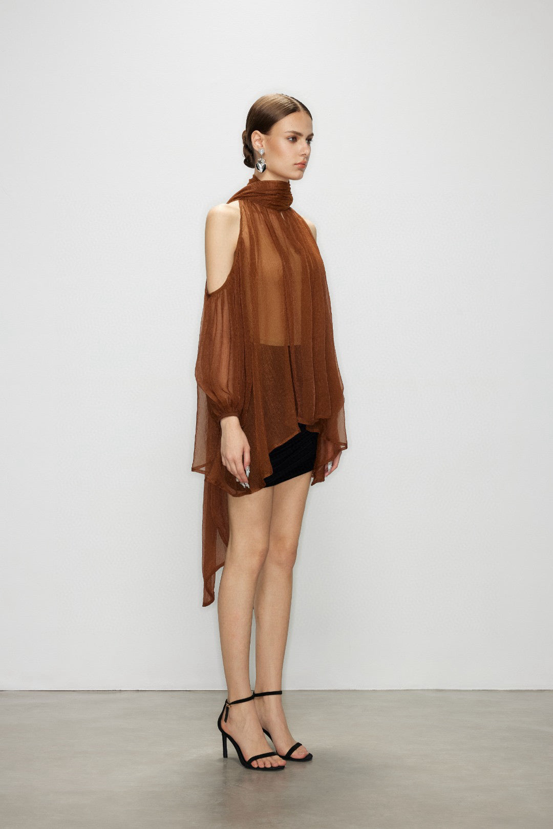 Artel Retro AR-25AW-SHT010 Airy off shoulder top (Brown)
