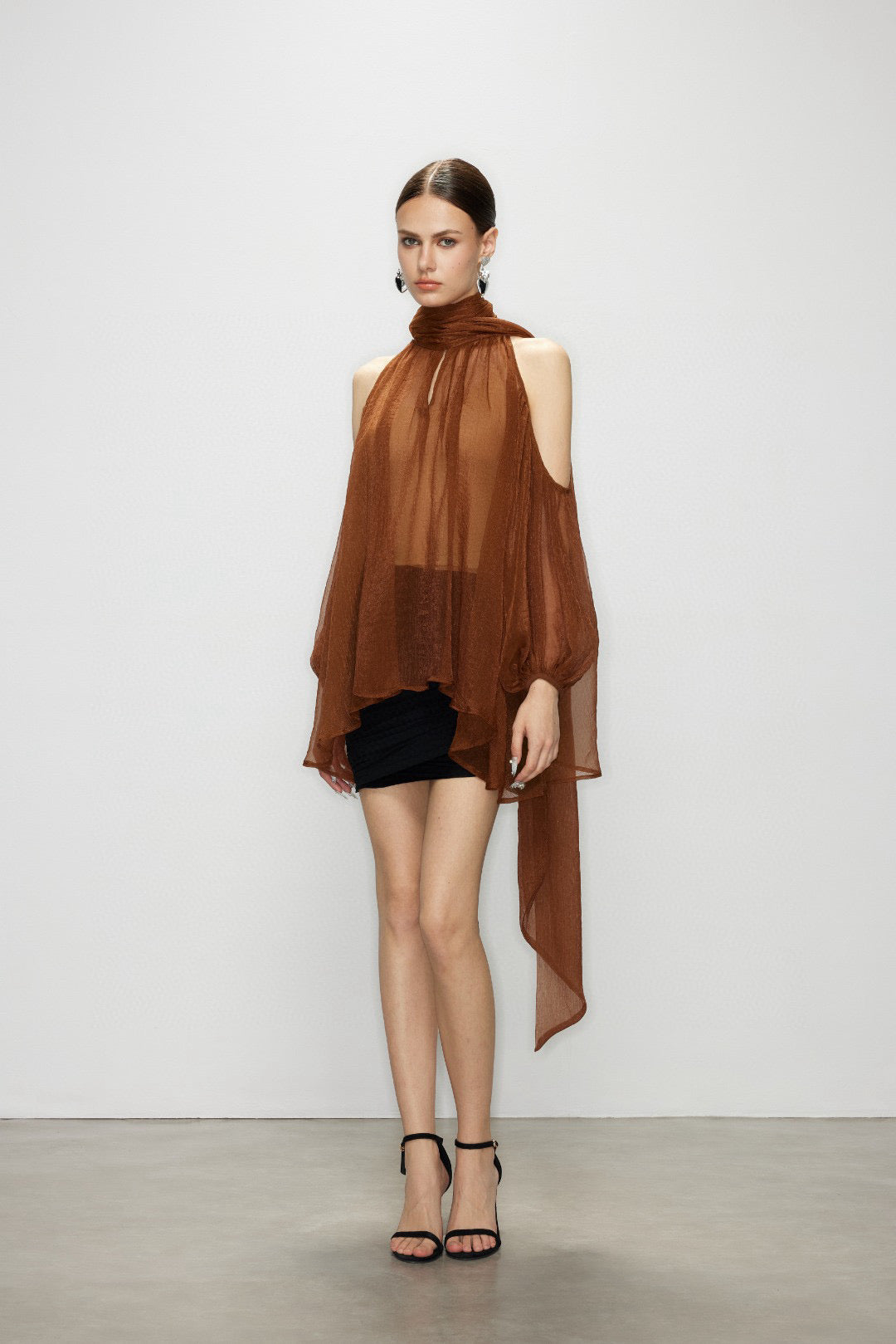 Artel Retro AR-25AW-SHT010 Airy off shoulder top (Brown)