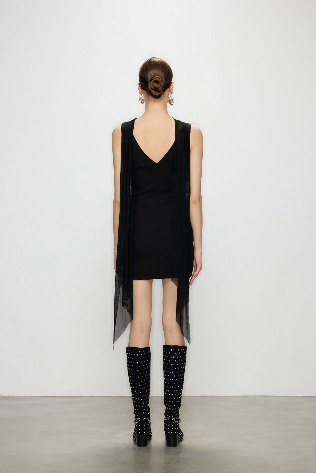 Artel Retro AR-25AW-DR007 Ribbon deep V-shell slim fit dress (Black)