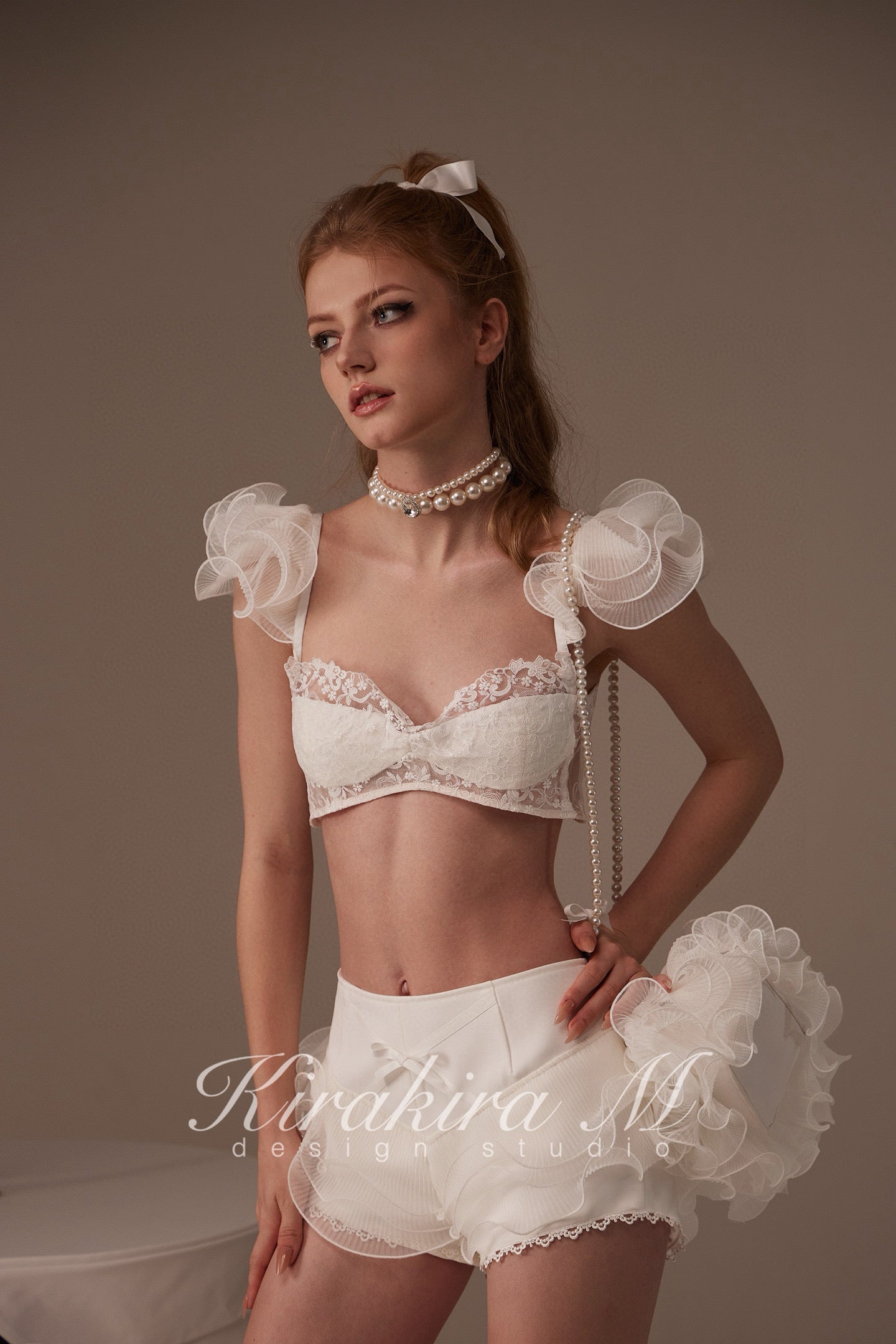 Kirakira.M White Multi-layer lace pants