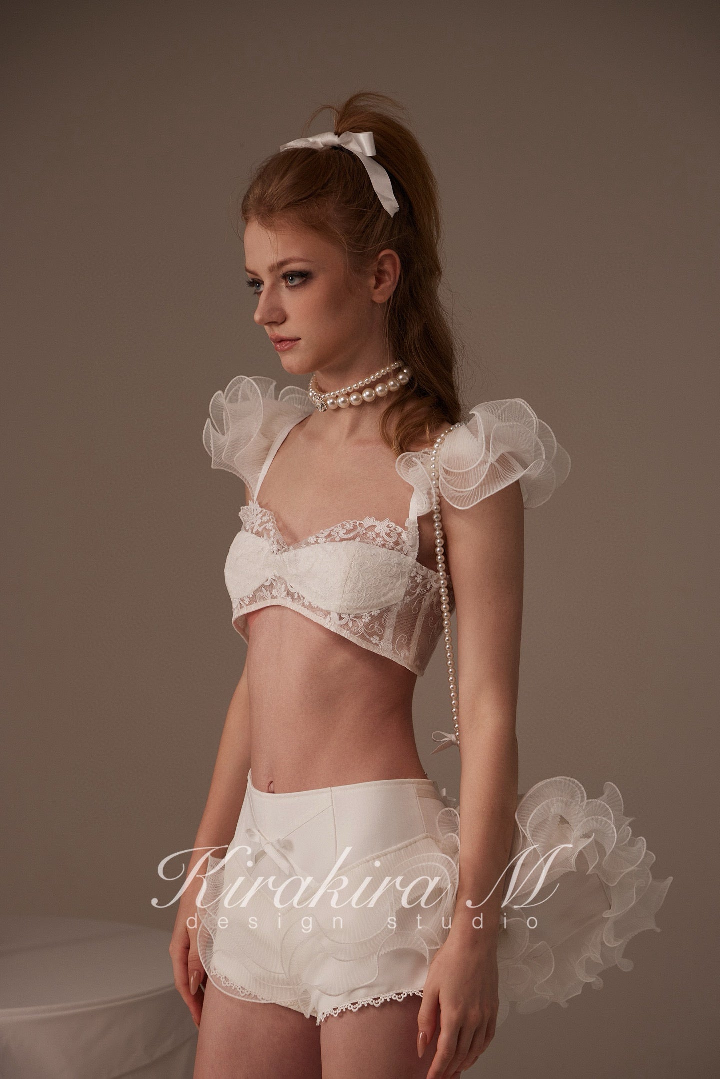 Kirakira.M White Multi-layer lace pants