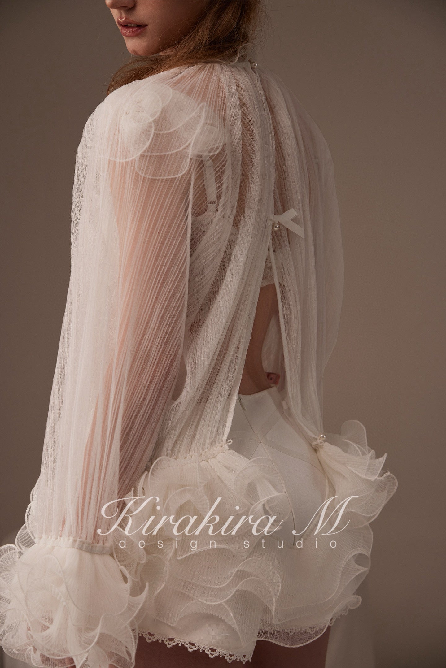 Kirakira.M White semi-transparent pleated lace top(2ways to wear)