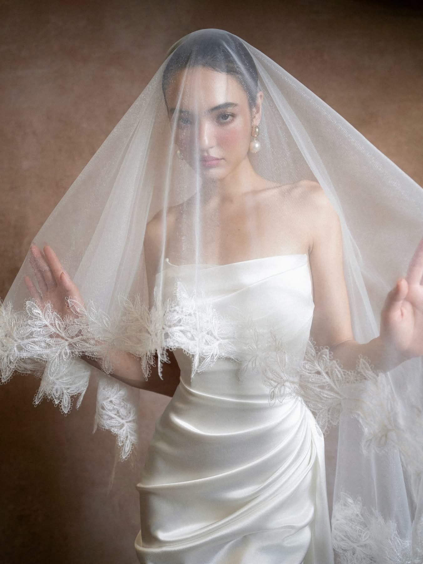 Kisserine KATHERINE GOWN & FOLIA VEIL