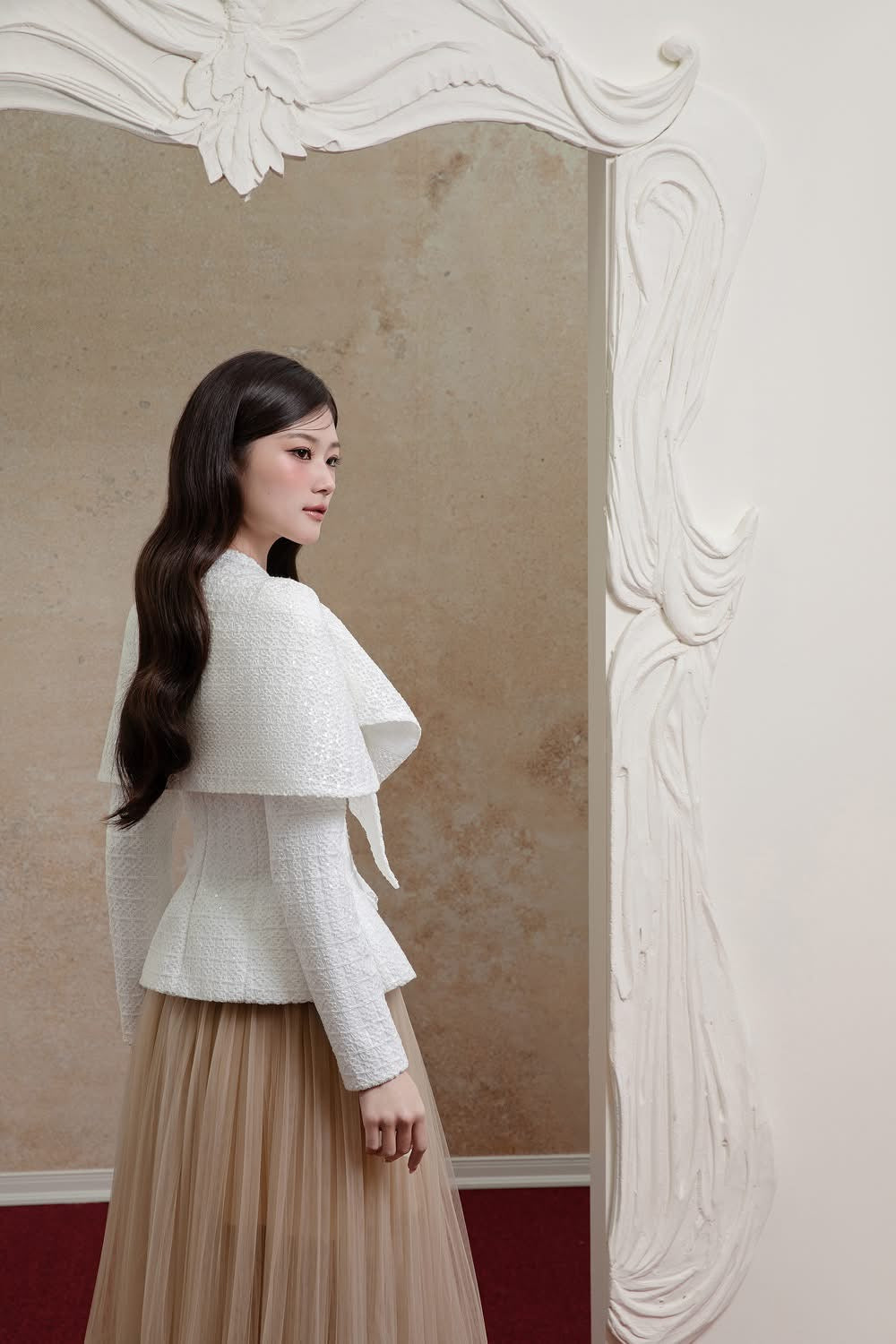 Delicate DONNA TOP & JOIE SKIRT