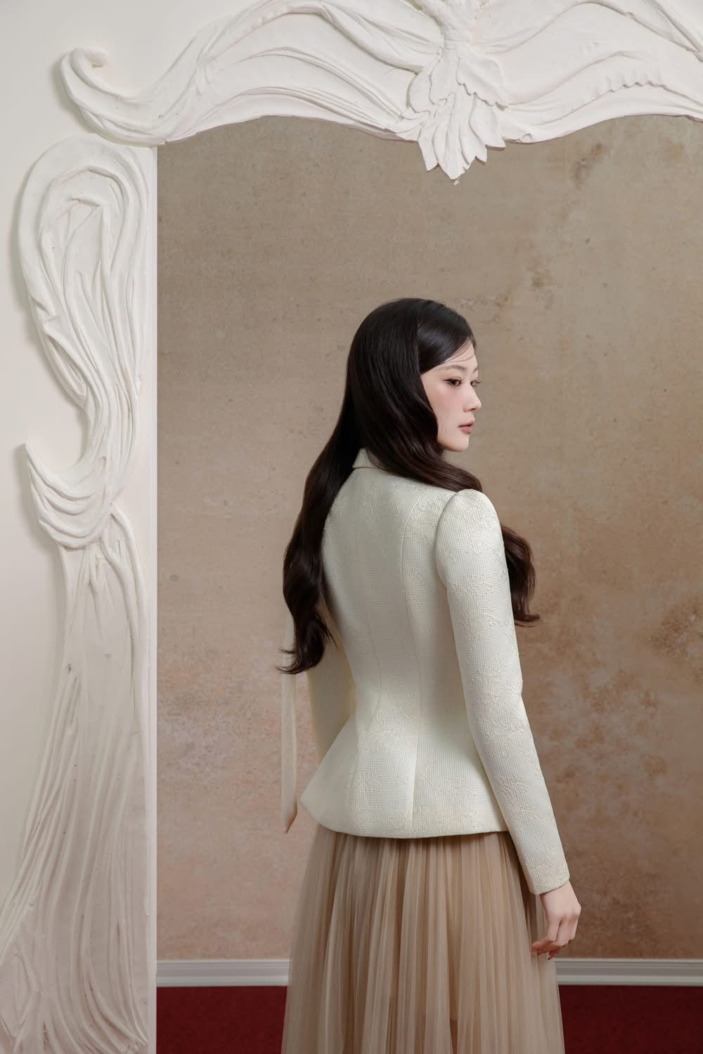Delicate JENNER TOP & JOIE SKIRT