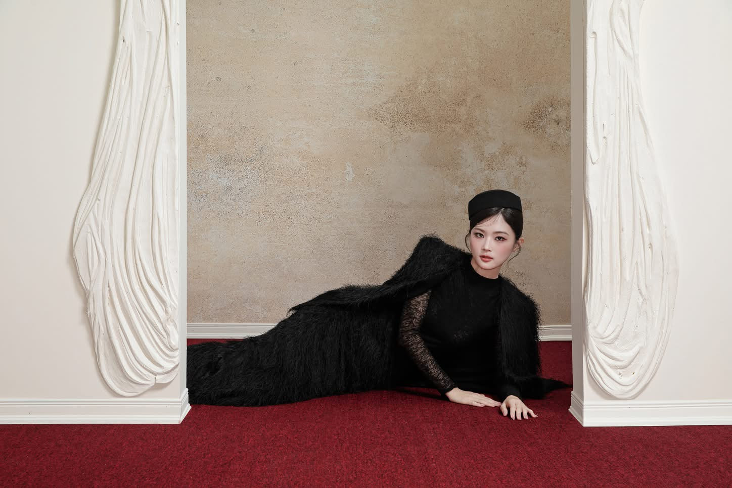 Delicate AURA JACKET & AURA SKIRT & MICA TOP (BLACK)