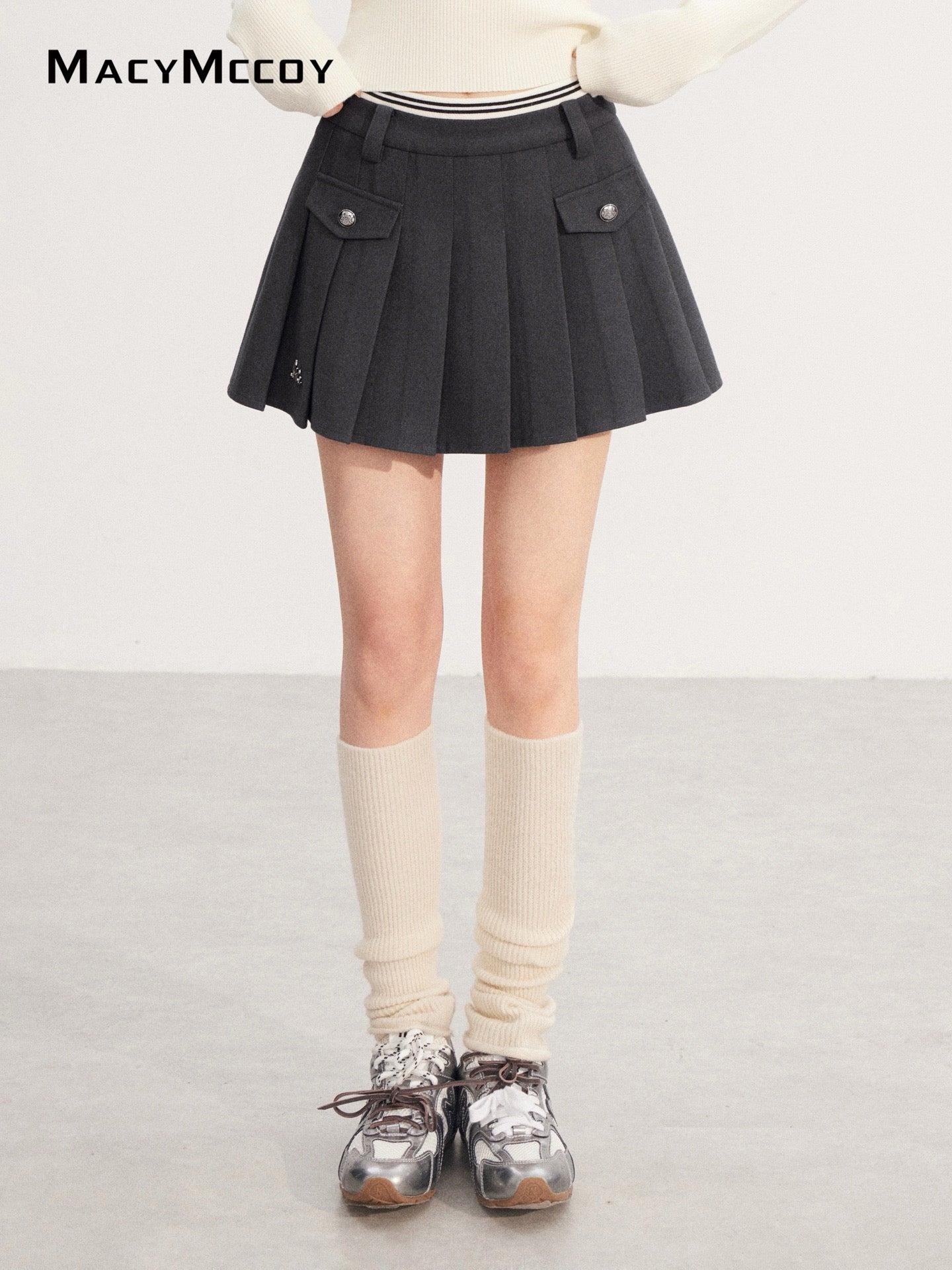 MacyMccoy MMC2025238 A-line high waisted pleated skirt