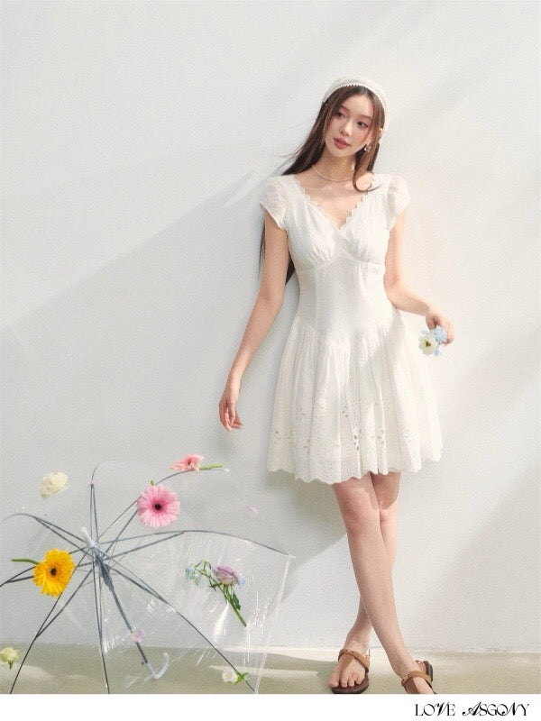AsGony ASG25213 Hollow embroidered V-neck dress