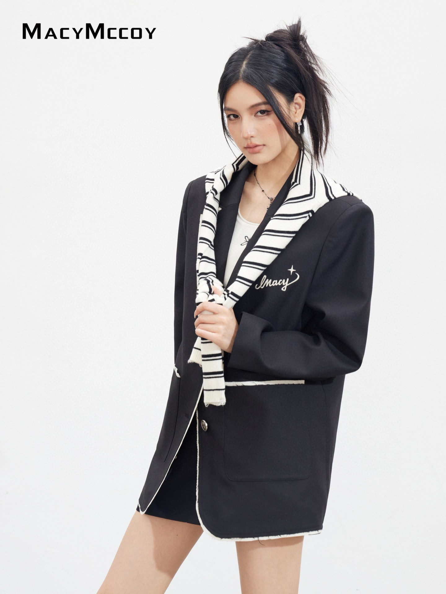 MacyMccoy MMC2025129 Color blocked fringed silhouette suit