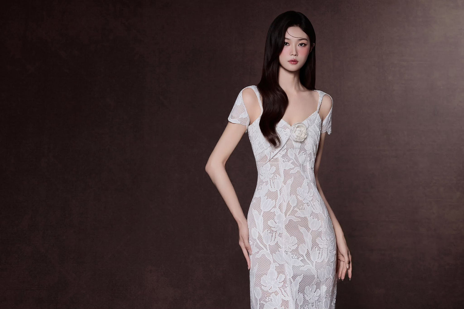 Raffiné GISELLE FLORAL LACE MIDI DRESS