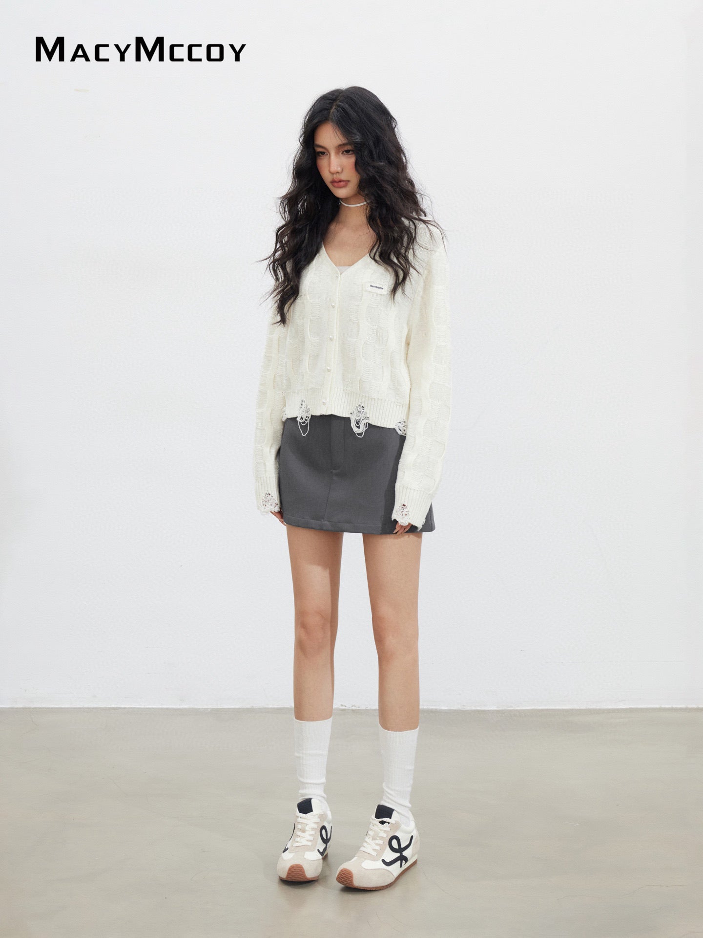 MacyMccoy MMC2025138 V-neck ripped sweater