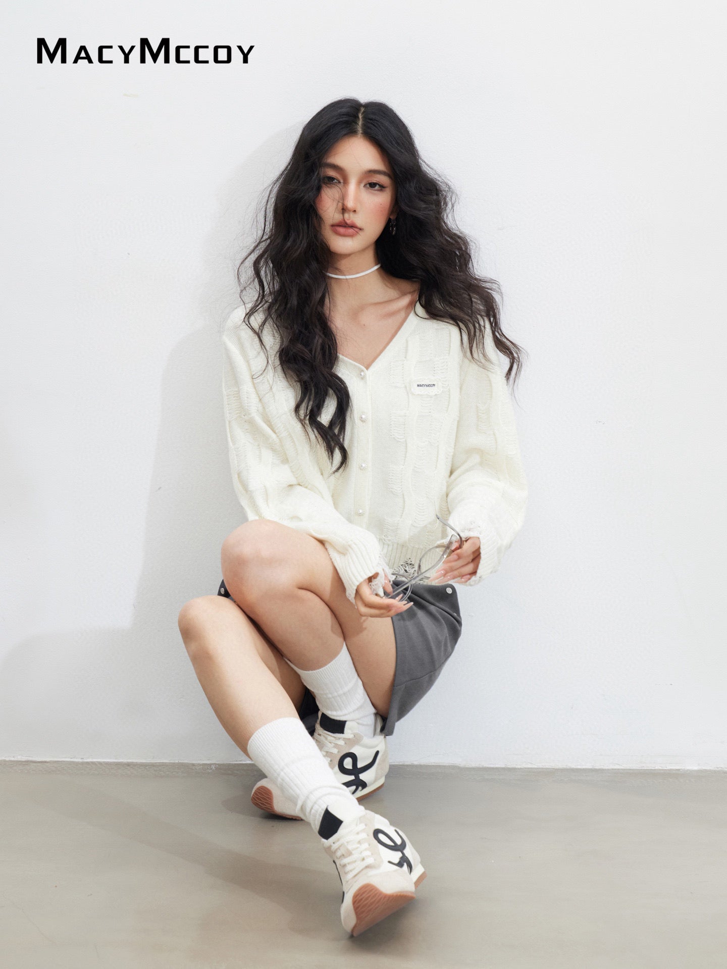 MacyMccoy MMC2025138 V-neck ripped sweater