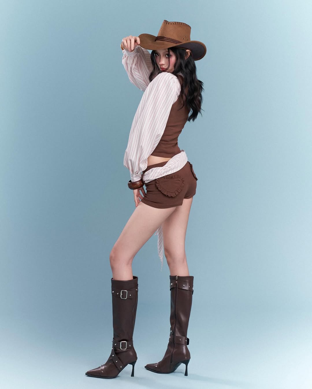 Chan.closet Karani Top & Karani Short