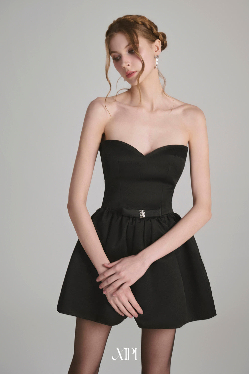 XIPI Holly Black