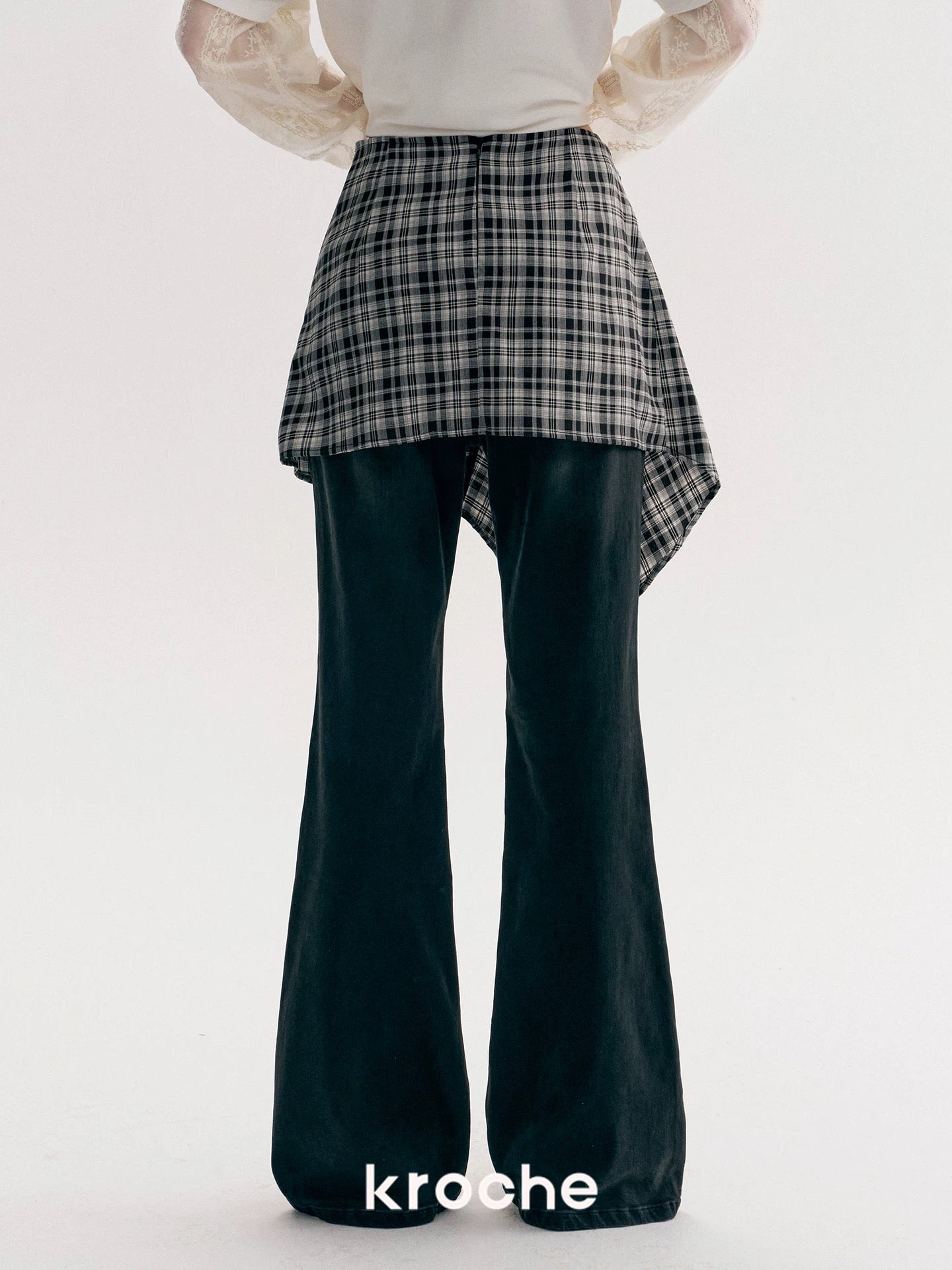 Kroche Irregular plaid micro flared jeans