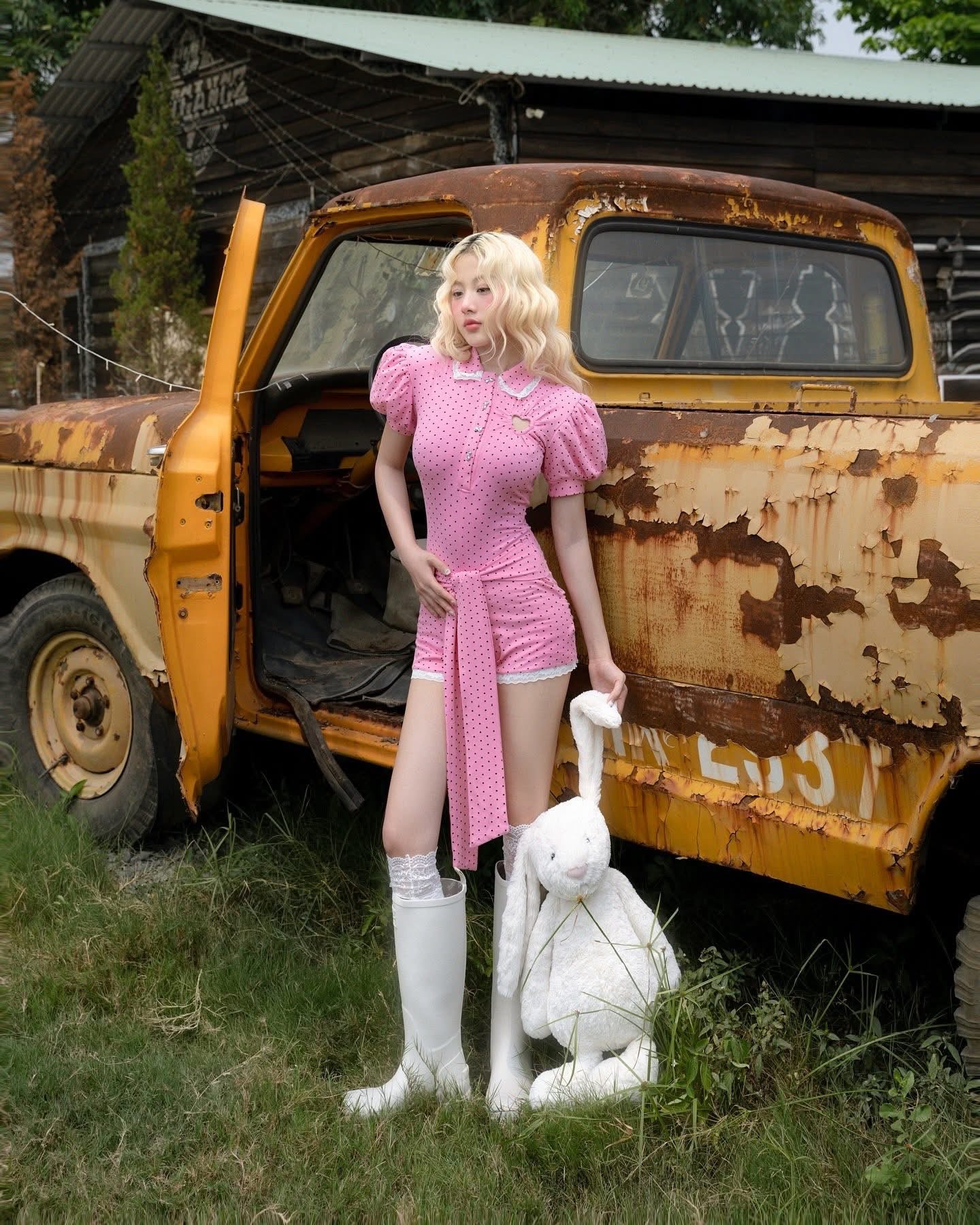 SWAN Closet Pink puff sleeve bodysuit