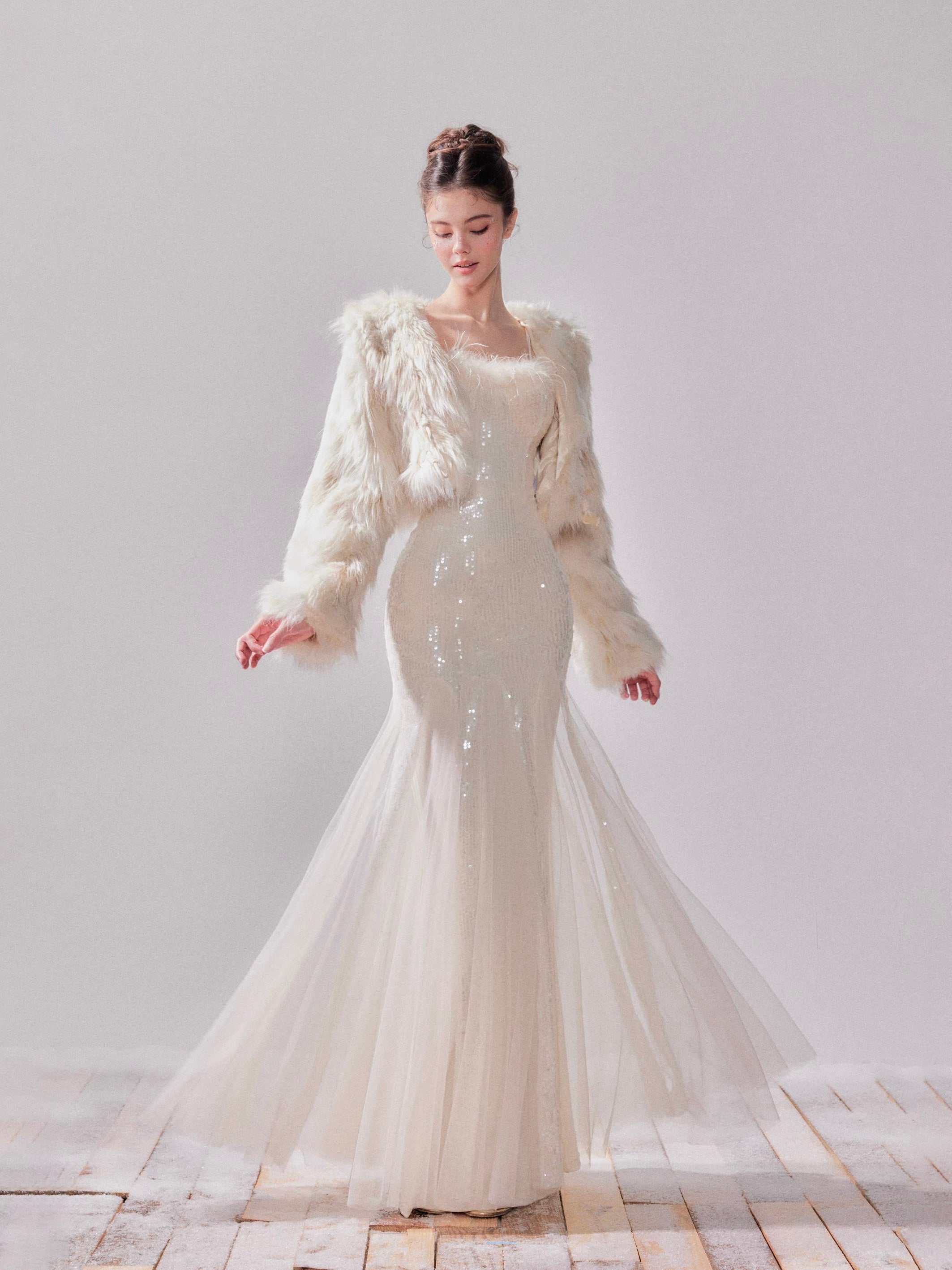 YZZI HE Fur horn buckle short jacket