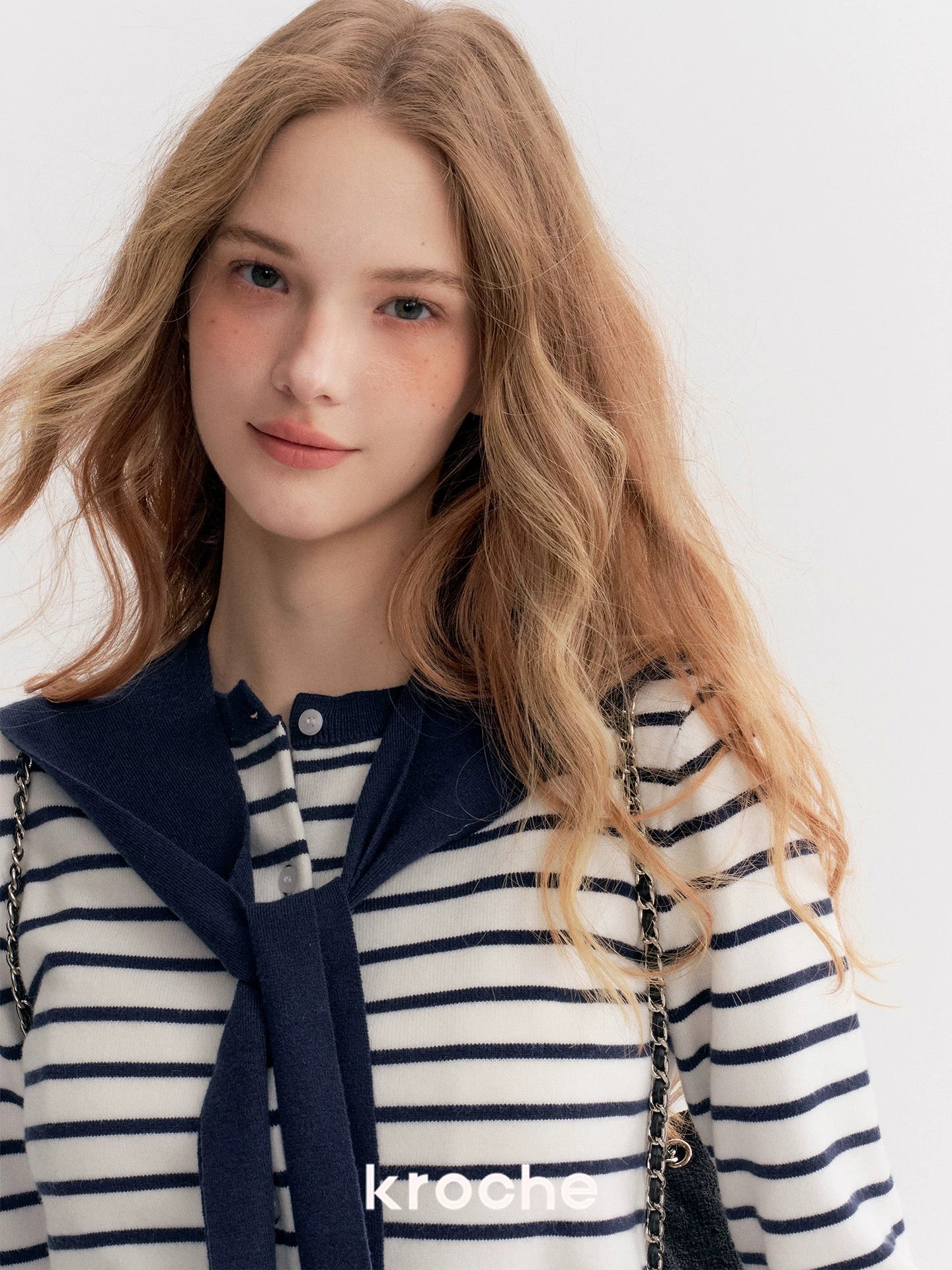Kroche Two piece set of contrasting striped cardigan knitted shawl
