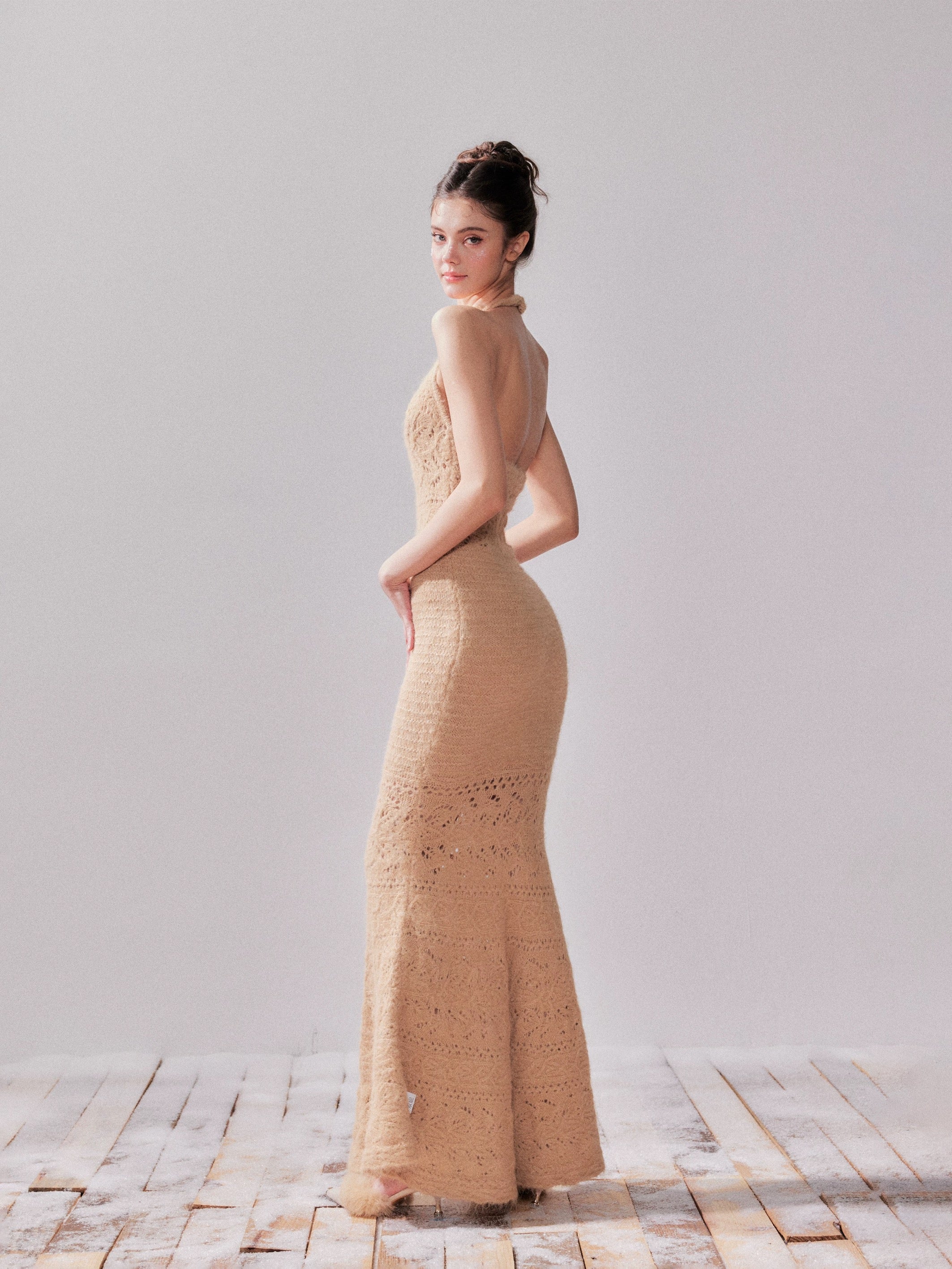 YZZI HE Hollow knit cardigan + dress set